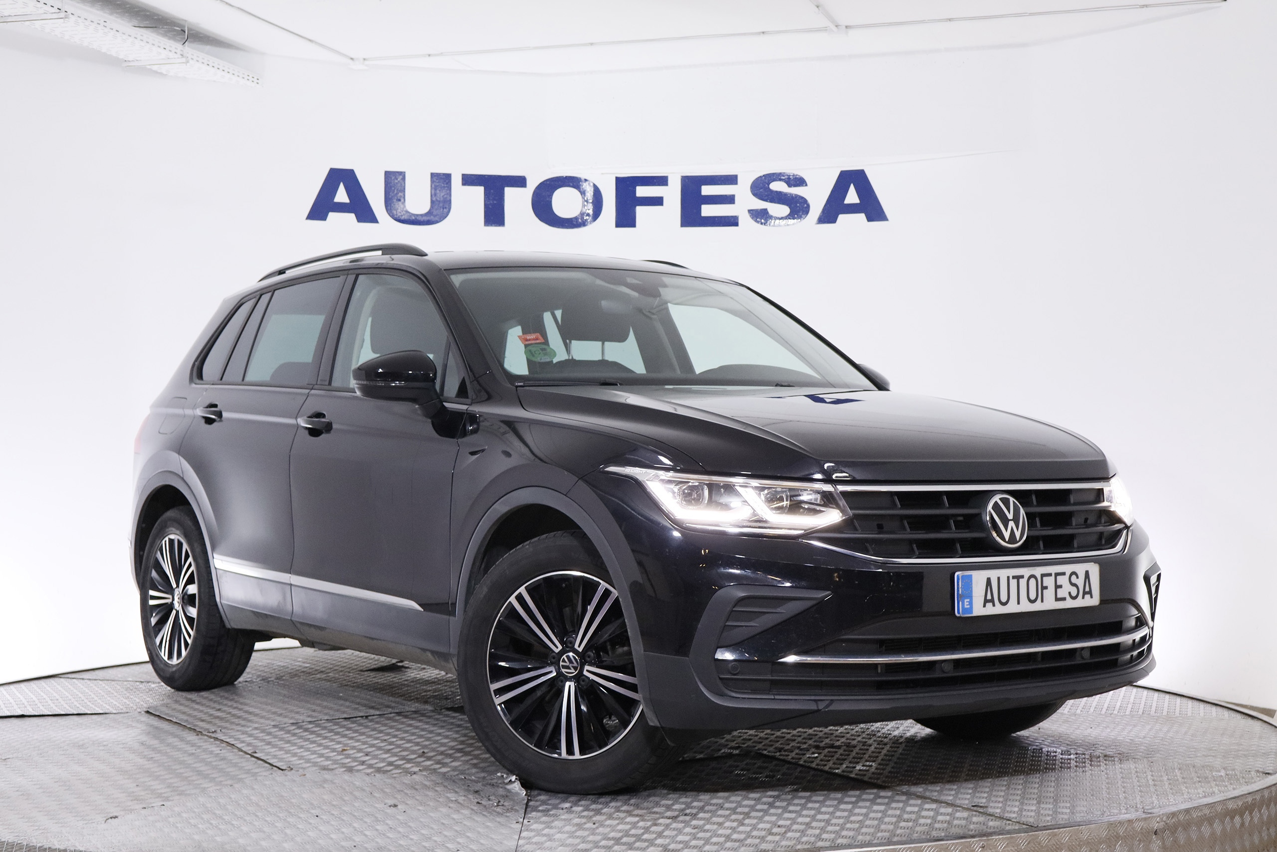 Volkswagen Tiguan LIFE 2.0TDI DSG 150CV AUTO 5P S/S # IVA DEDUCIBLE, NAVY, FAROS LED foto 3
