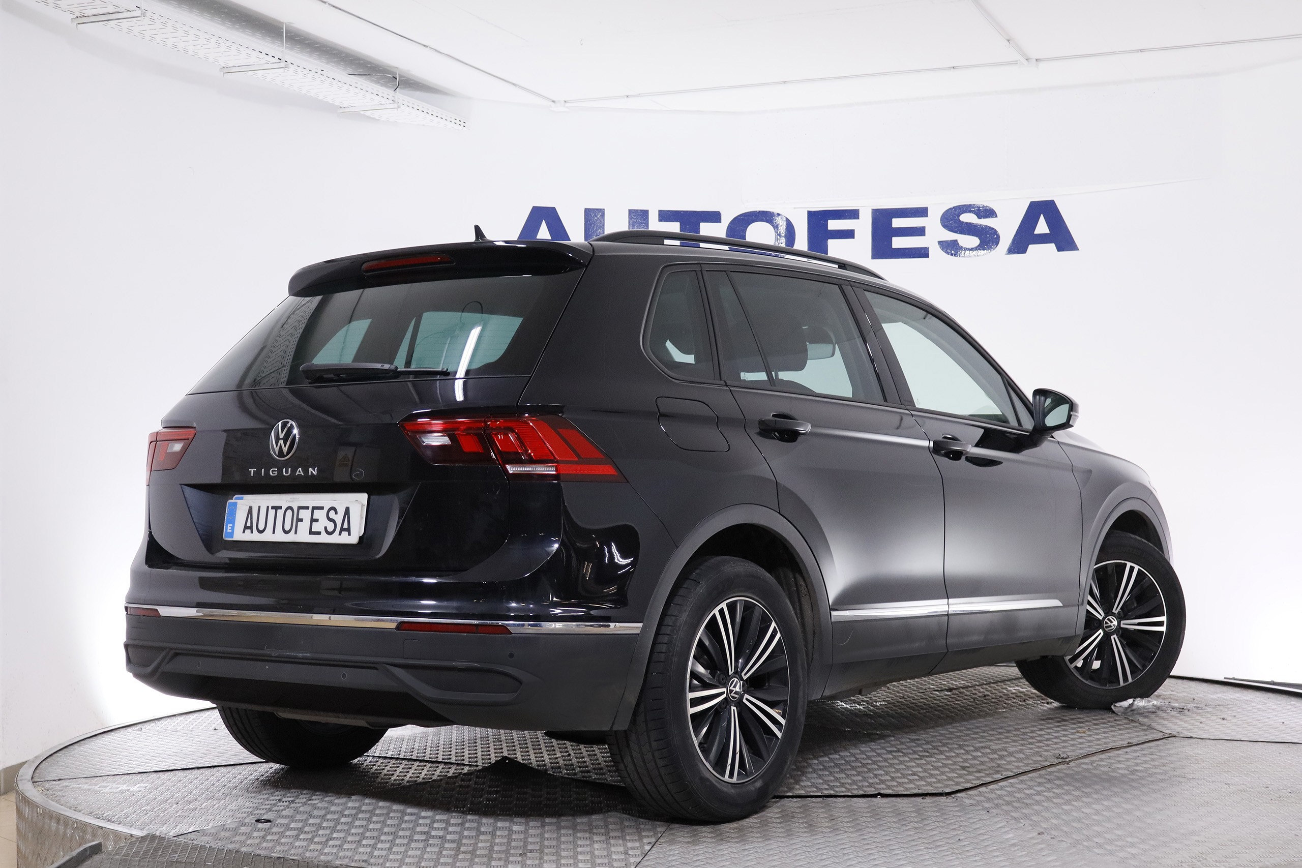 Volkswagen Tiguan LIFE 2.0TDI DSG 150CV AUTO 5P S/S # IVA DEDUCIBLE, NAVY, FAROS LED foto 9