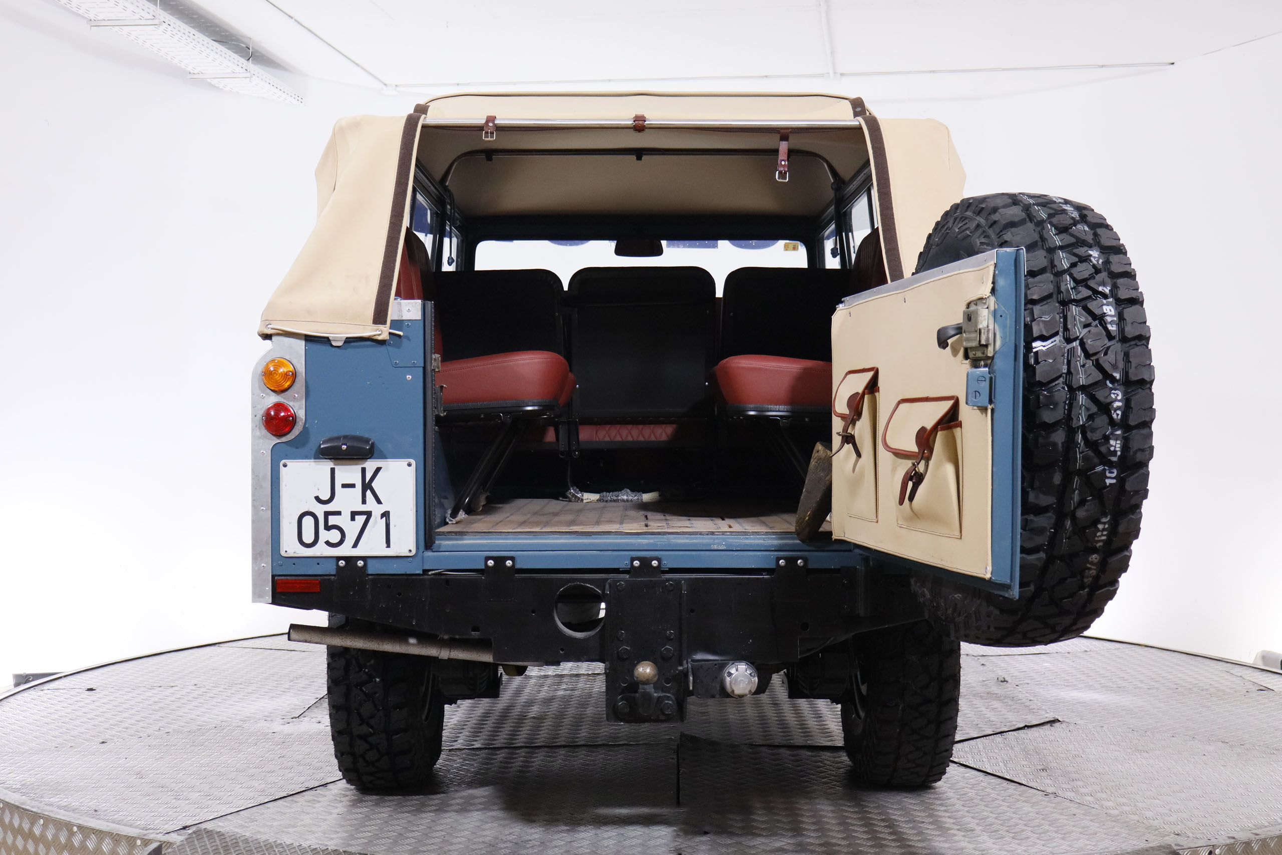 Land Rover Defender DEFENDER SANTANA 109 DIESEL 61CV 9 PLAZAS 4x4 4P RECIEN RESTAURADO # CUERO foto 20