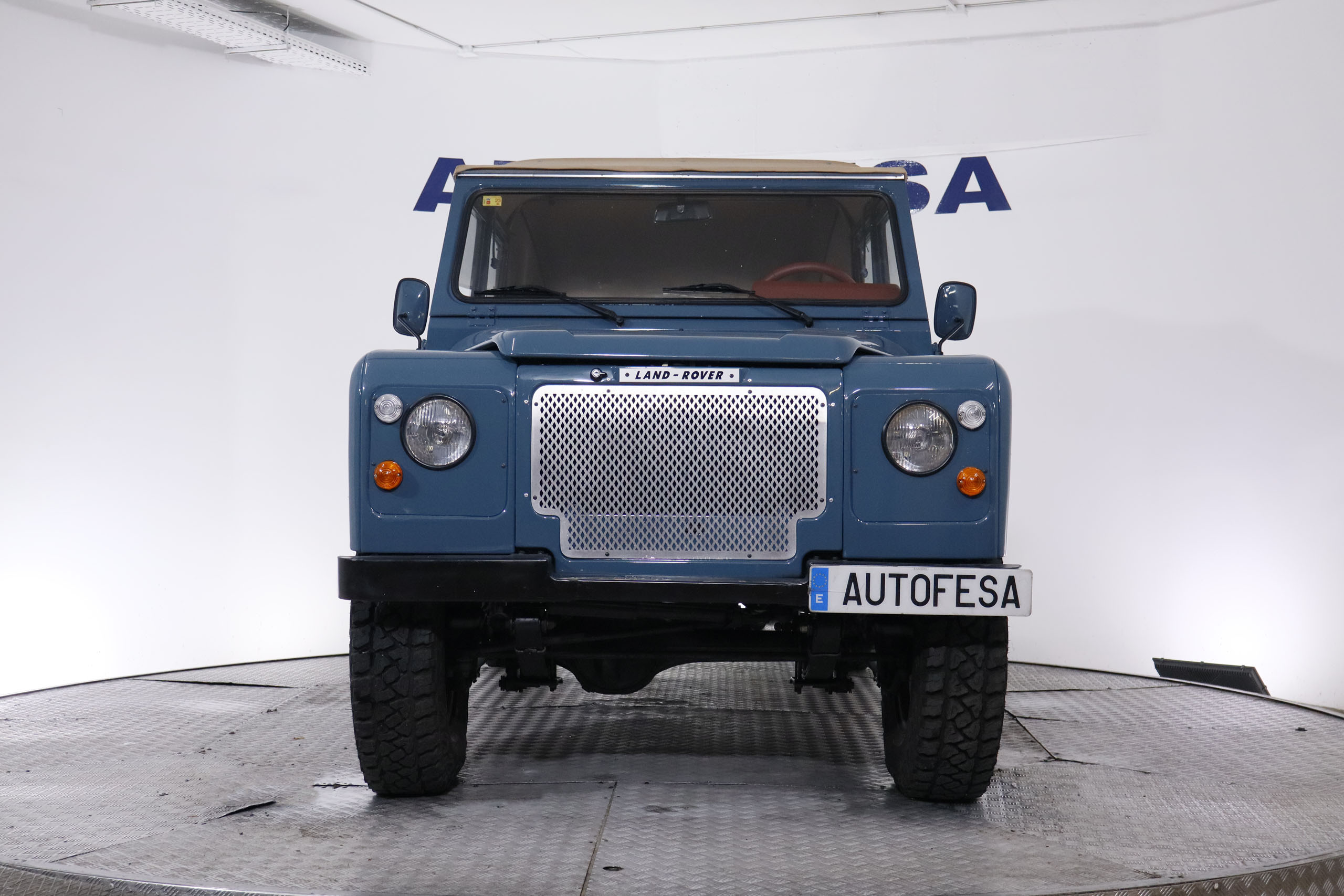 Land Rover Defender DEFENDER SANTANA 109 DIESEL 61CV 9 PLAZAS 4x4 4P RECIEN RESTAURADO # CUERO foto 5