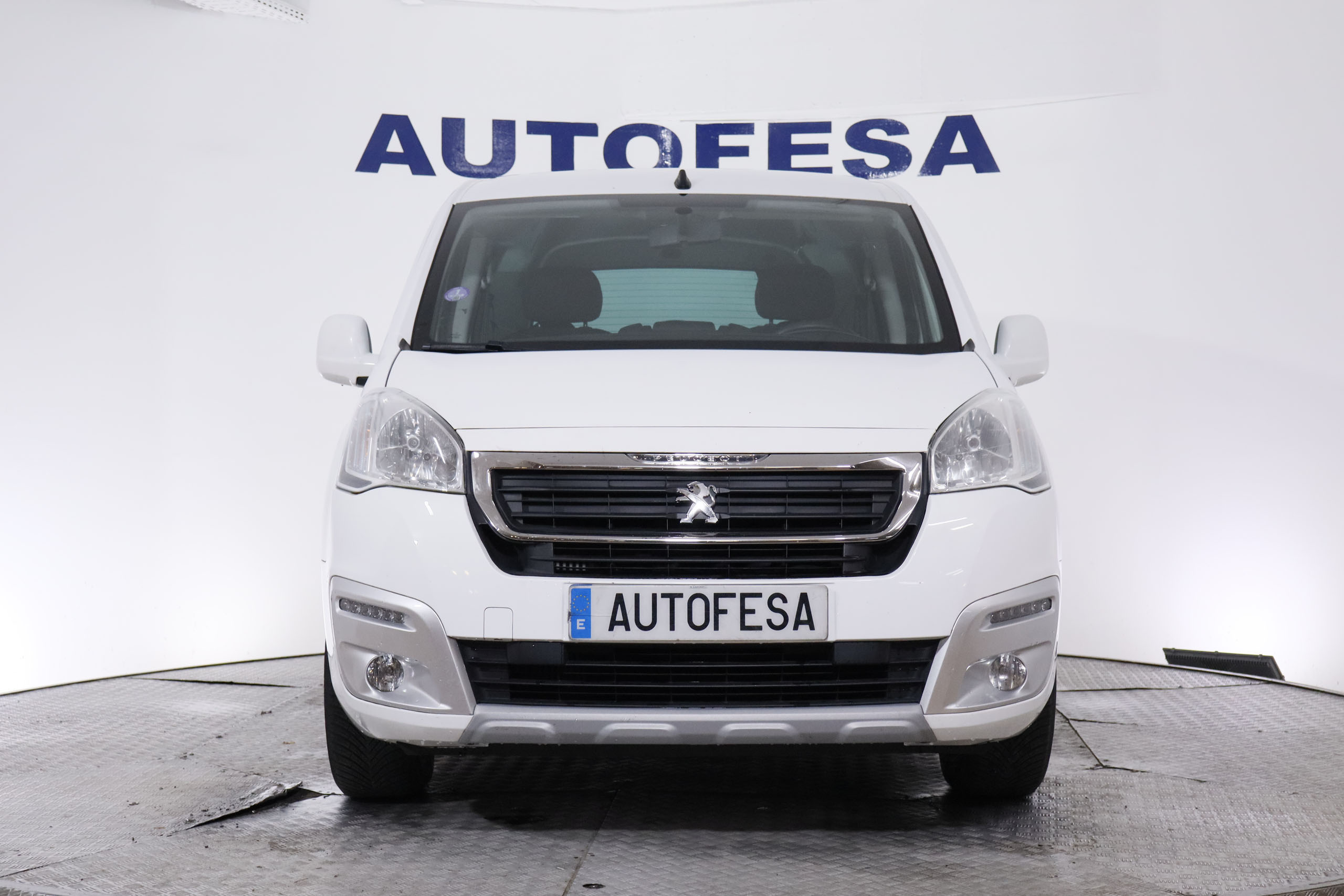 Peugeot Partner TEPEE 1.2 110CV STYLE 5P S/S # BLUETOOT, PARKTRONIC foto 2