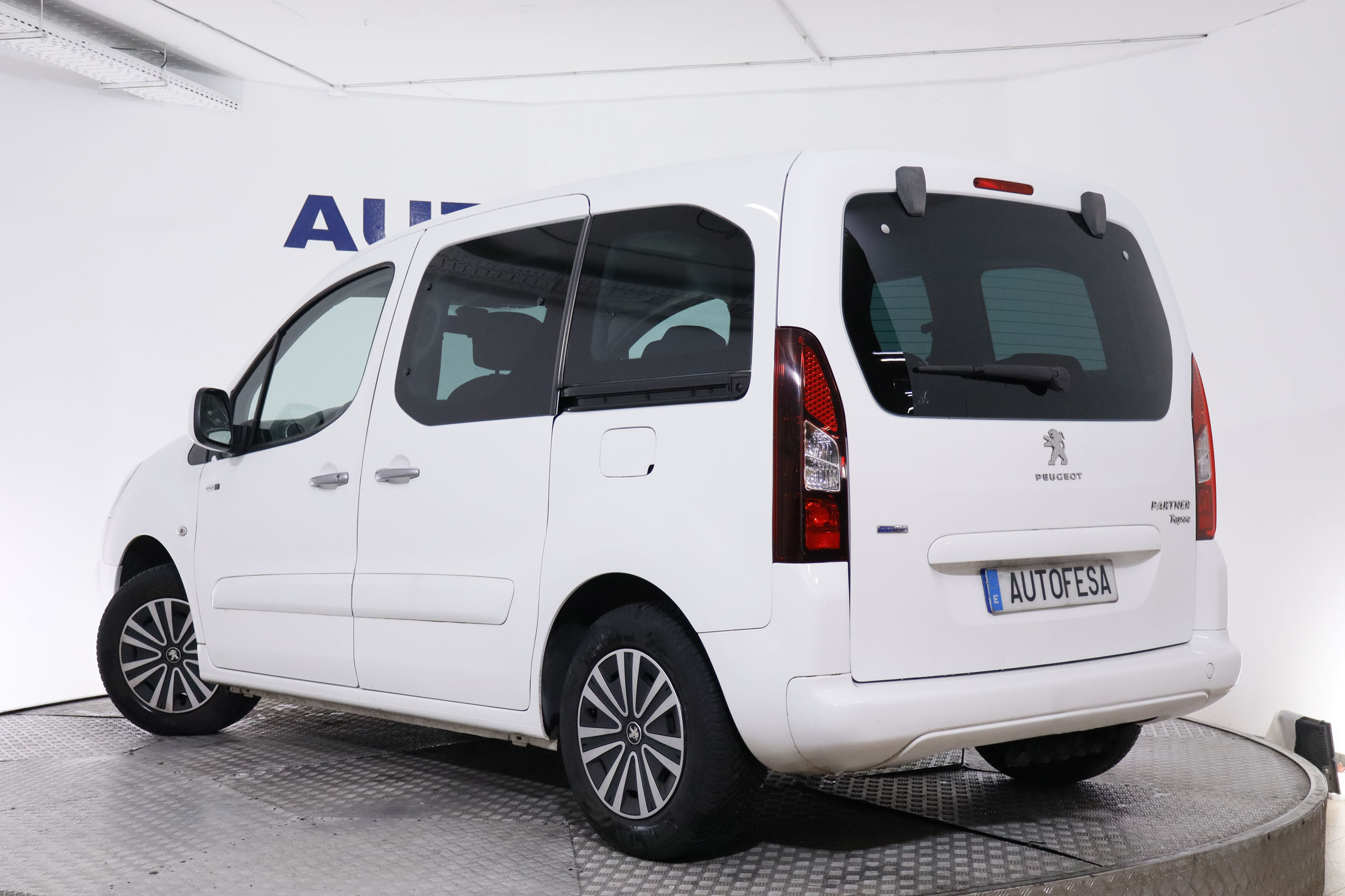 Peugeot Partner TEPEE 1.2 110CV STYLE 5P S/S # BLUETOOT, PARKTRONIC foto 6