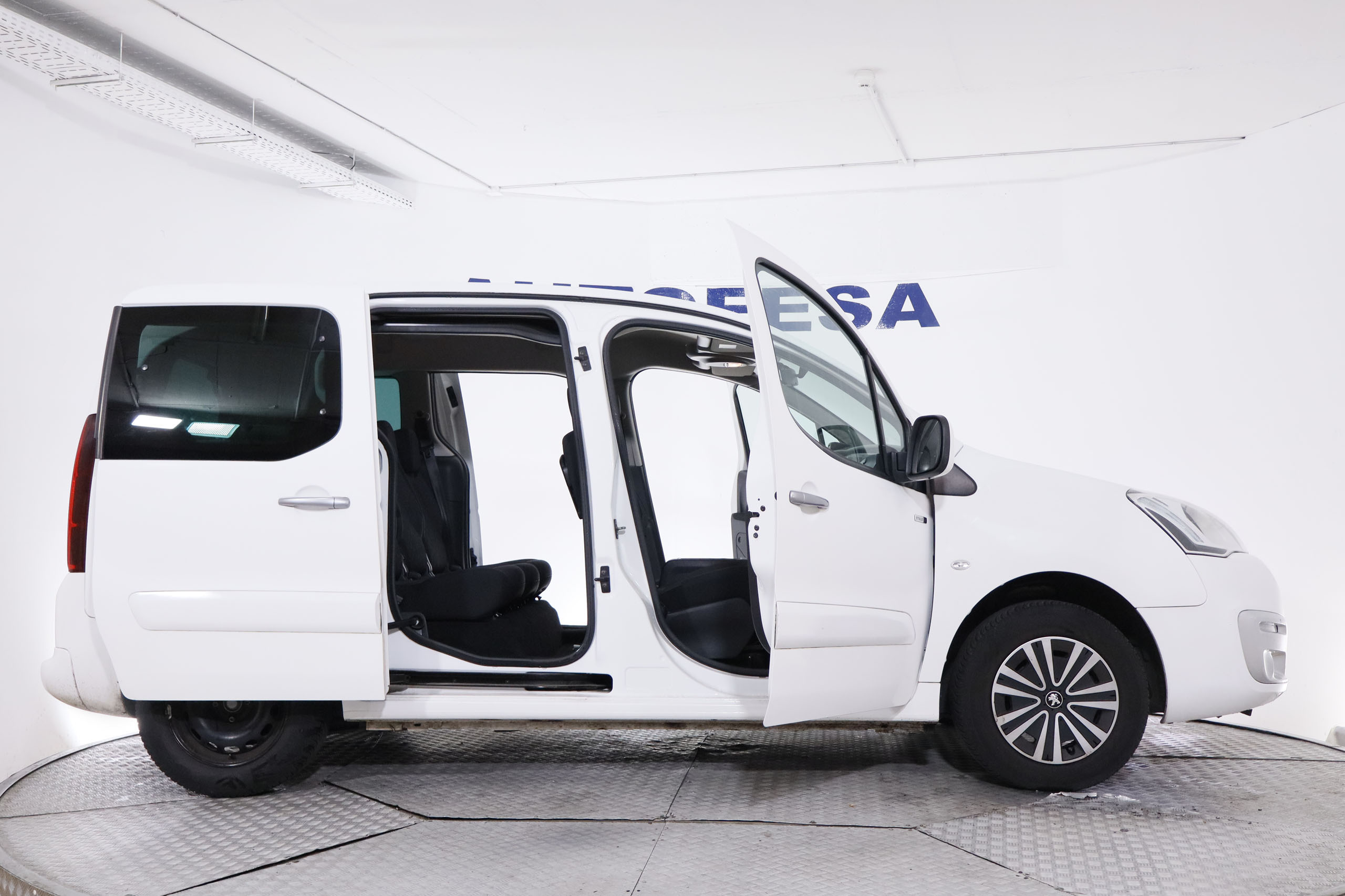 Peugeot Partner TEPEE 1.2 110CV STYLE 5P S/S # BLUETOOT, PARKTRONIC foto 11