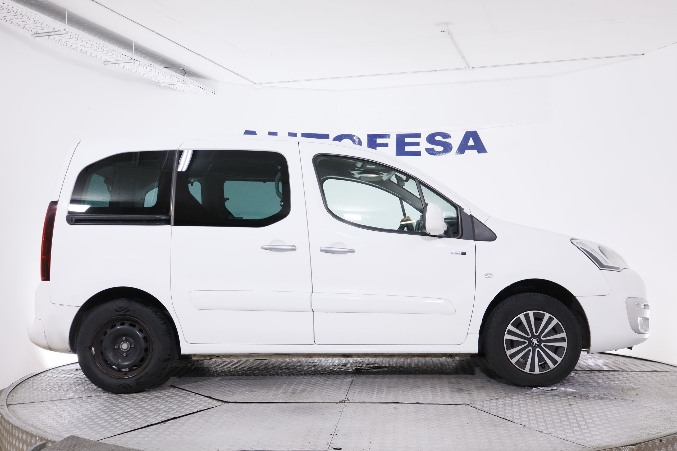 Peugeot Partner TEPEE 1.2 110CV STYLE 5P S/S # BLUETOOT, PARKTRONIC foto 10