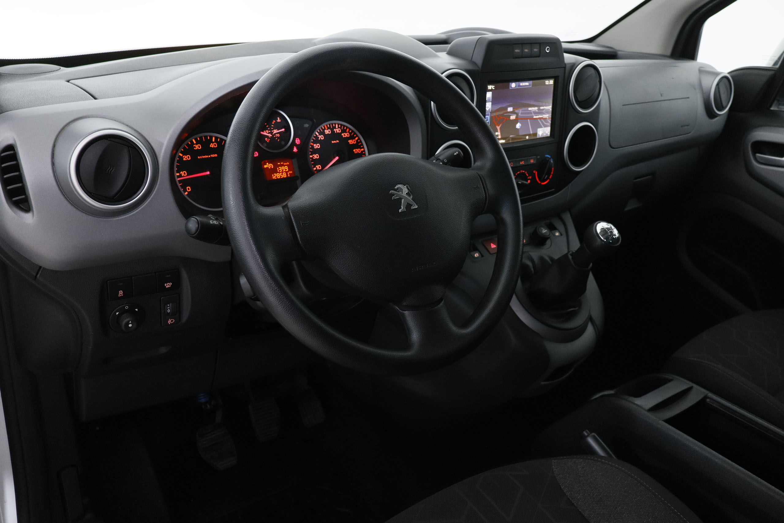 Peugeot Partner TEPEE 1.2 110CV STYLE 5P S/S # BLUETOOT, PARKTRONIC foto 14