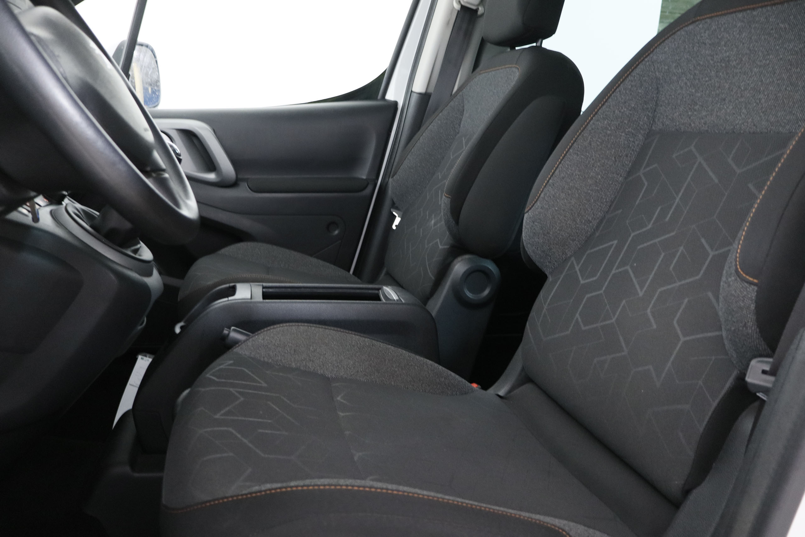 Peugeot Partner TEPEE 1.2 110CV STYLE 5P S/S # BLUETOOT, PARKTRONIC foto 20