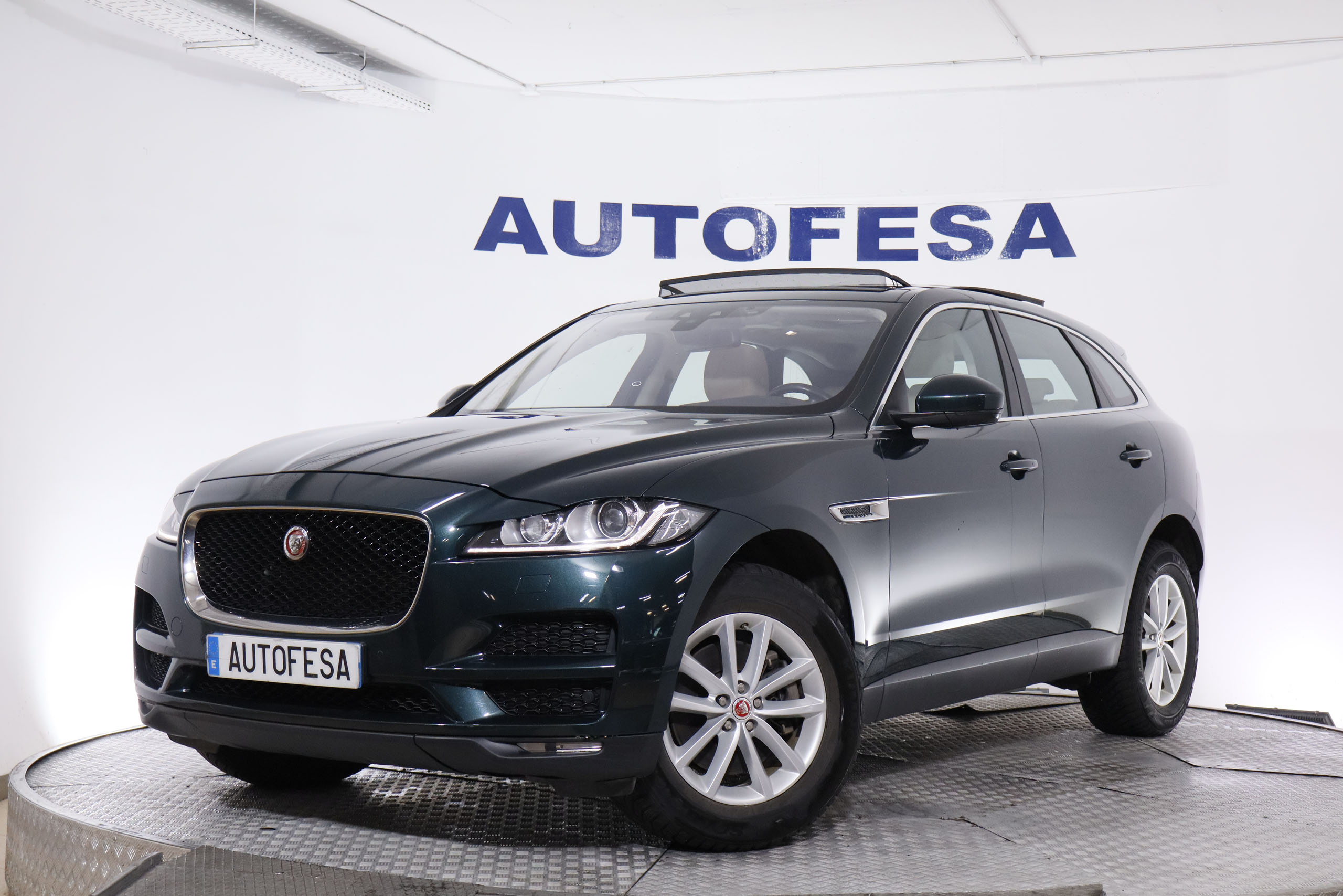 Jaguar F-pace 3.0D V6 300CV 4WD PORTFOLIO AUTO 5P S/S # TECHO ELE, NAVY, CUERO foto 1