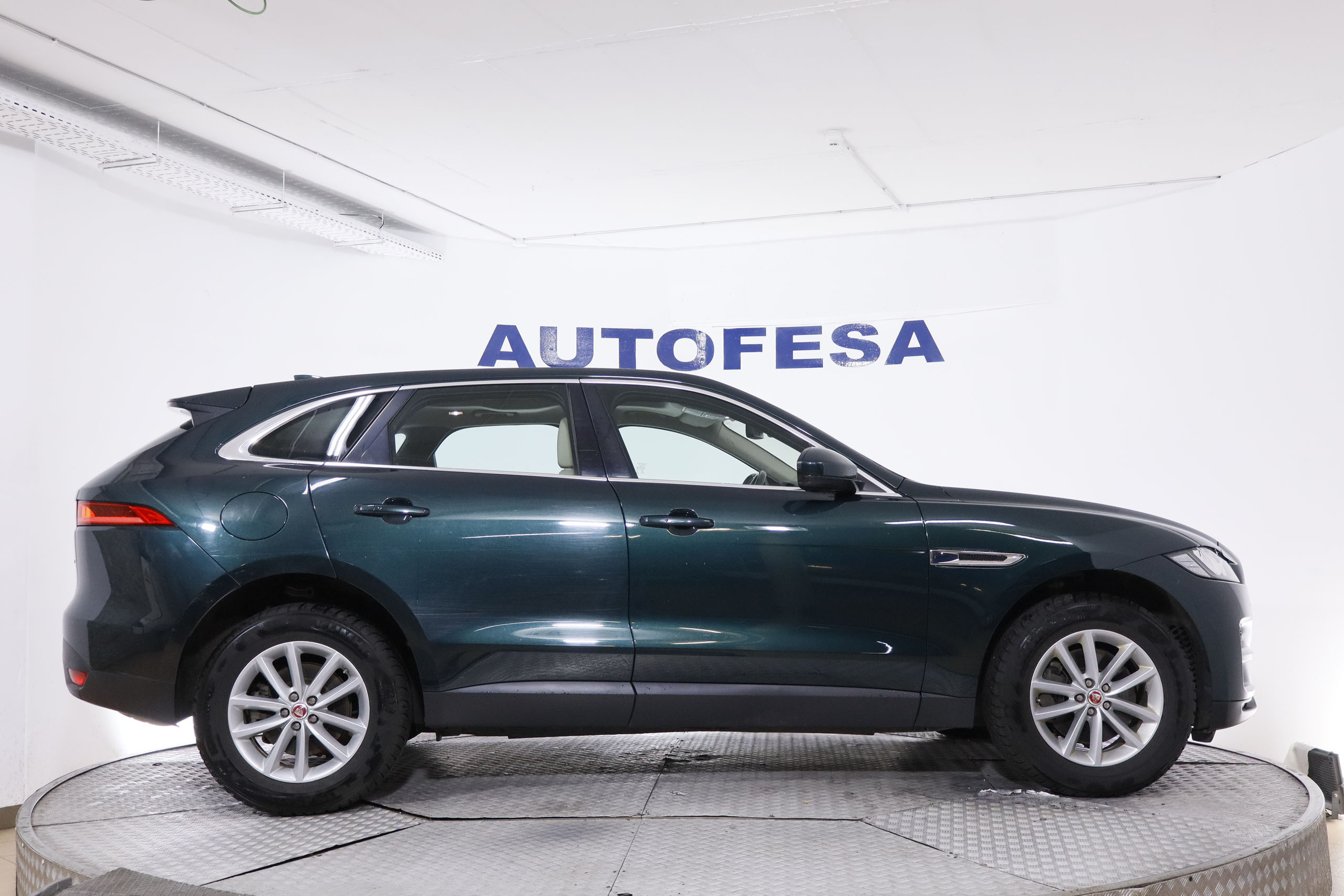 Jaguar F-pace 3.0D V6 300CV 4WD PORTFOLIO AUTO 5P S/S # TECHO ELE, NAVY, CUERO foto 10
