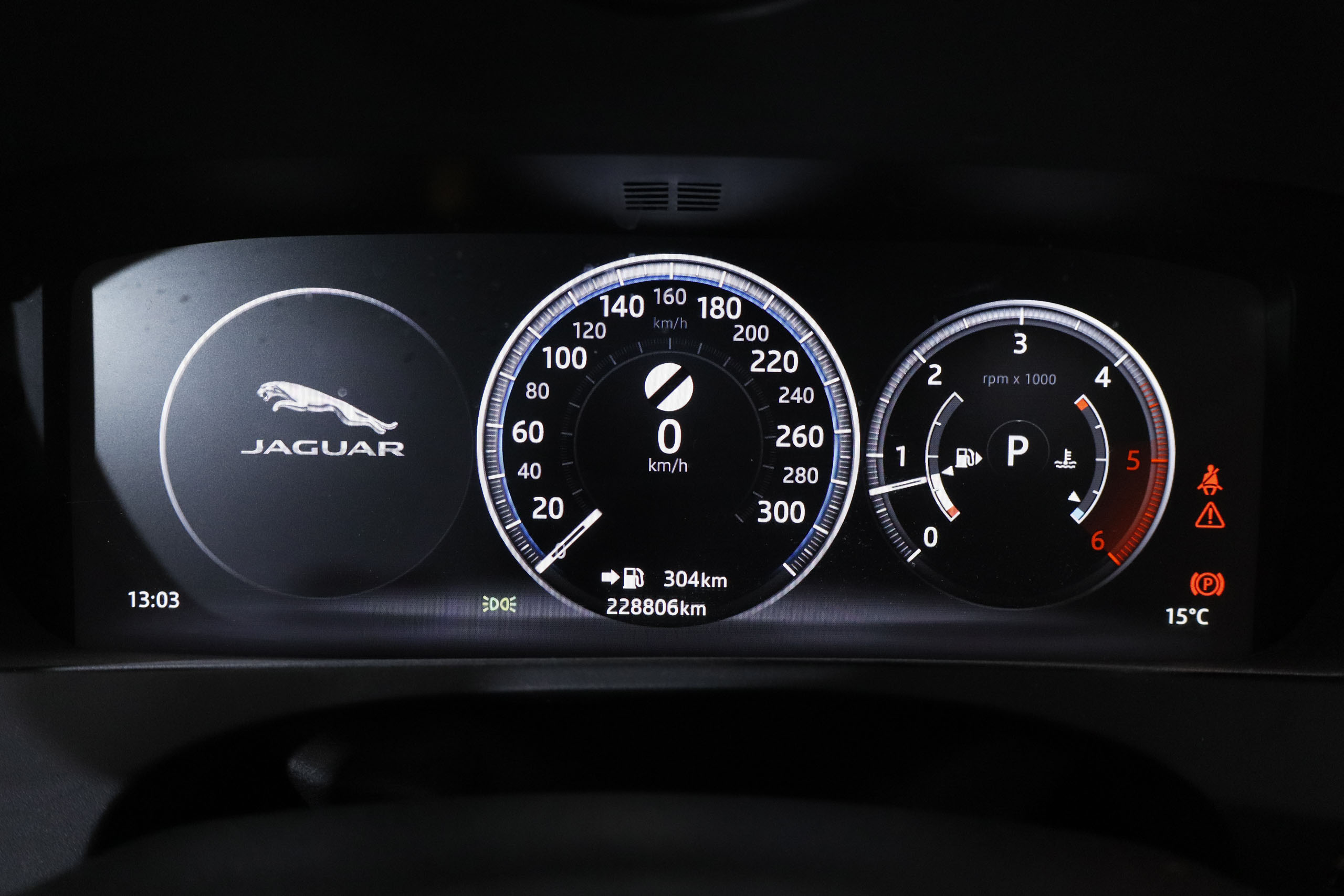 Jaguar F-pace 3.0D V6 300CV 4WD PORTFOLIO AUTO 5P S/S # TECHO ELE, NAVY, CUERO foto 19