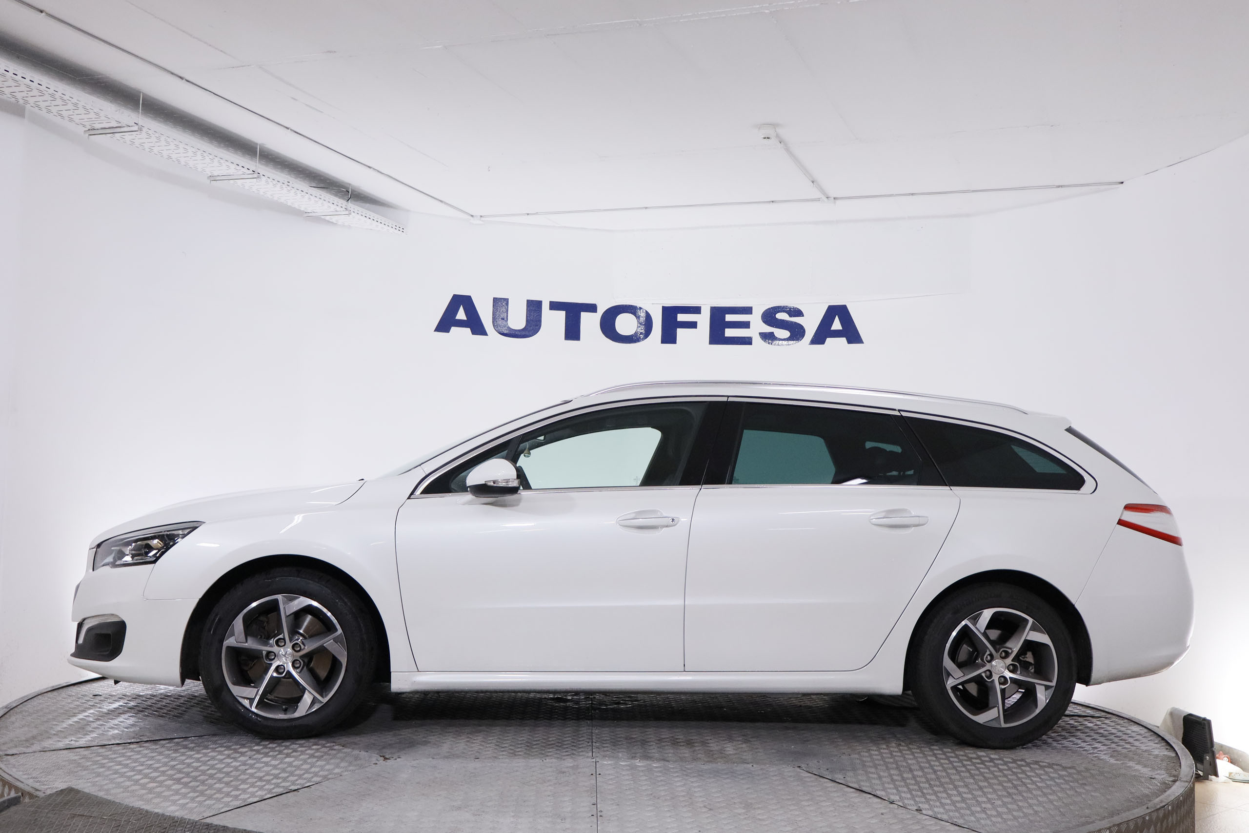 Peugeot 508 SW 2.0 HDI 180CV ALLURE AUTO 5P S/S # TECHO PANORAMICO, NAVY foto 5