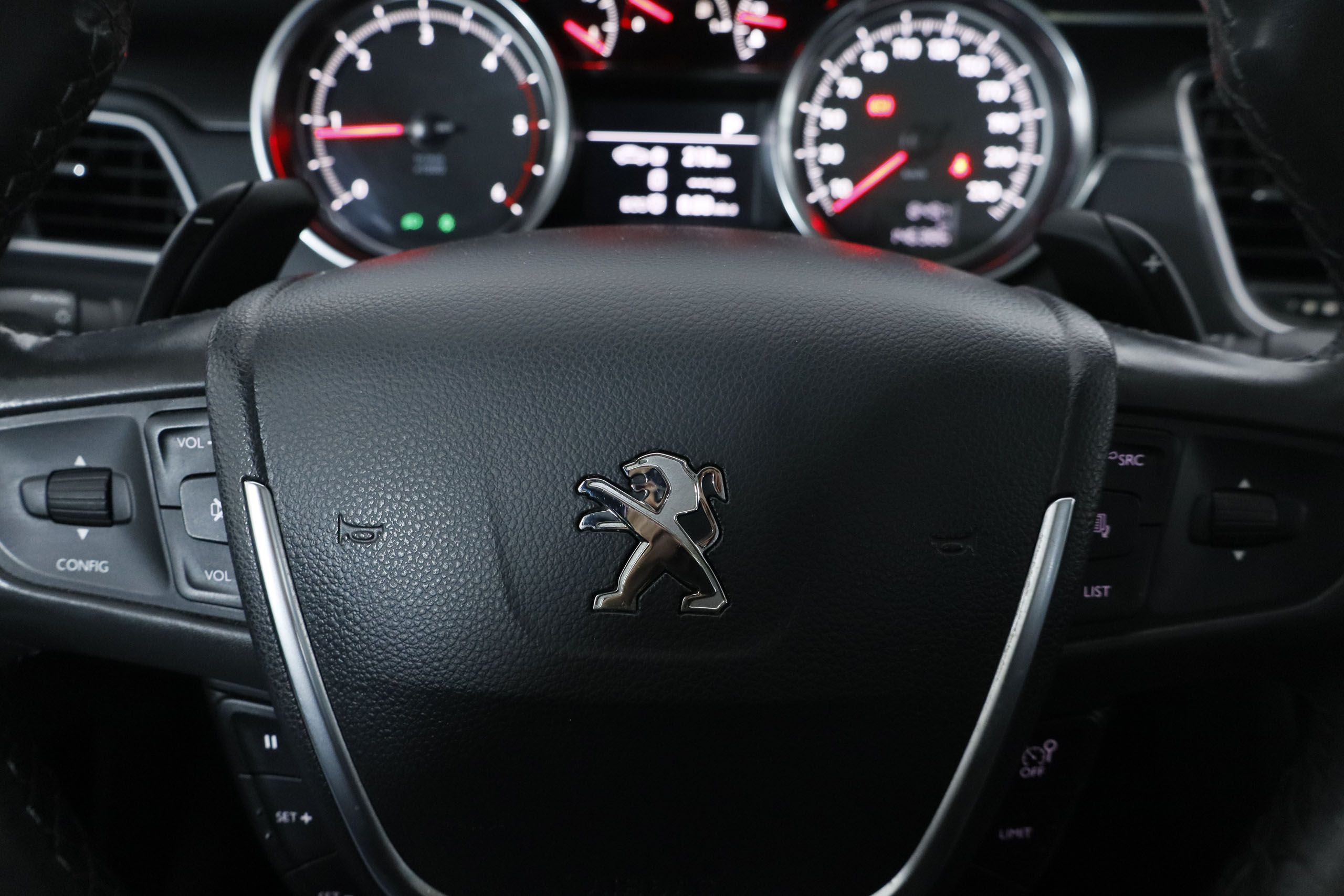 Peugeot 508 SW 2.0 HDI 180CV ALLURE AUTO 5P S/S # TECHO PANORAMICO, NAVY foto 17