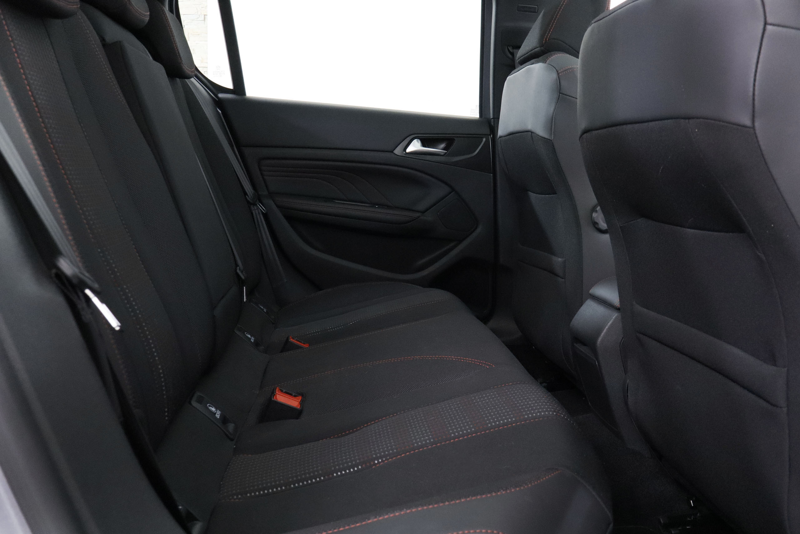 Peugeot 308 1.2 GT LINE 130CV 5P # TECHO PANORAMICO,NAVY,FAROS LED foto 25