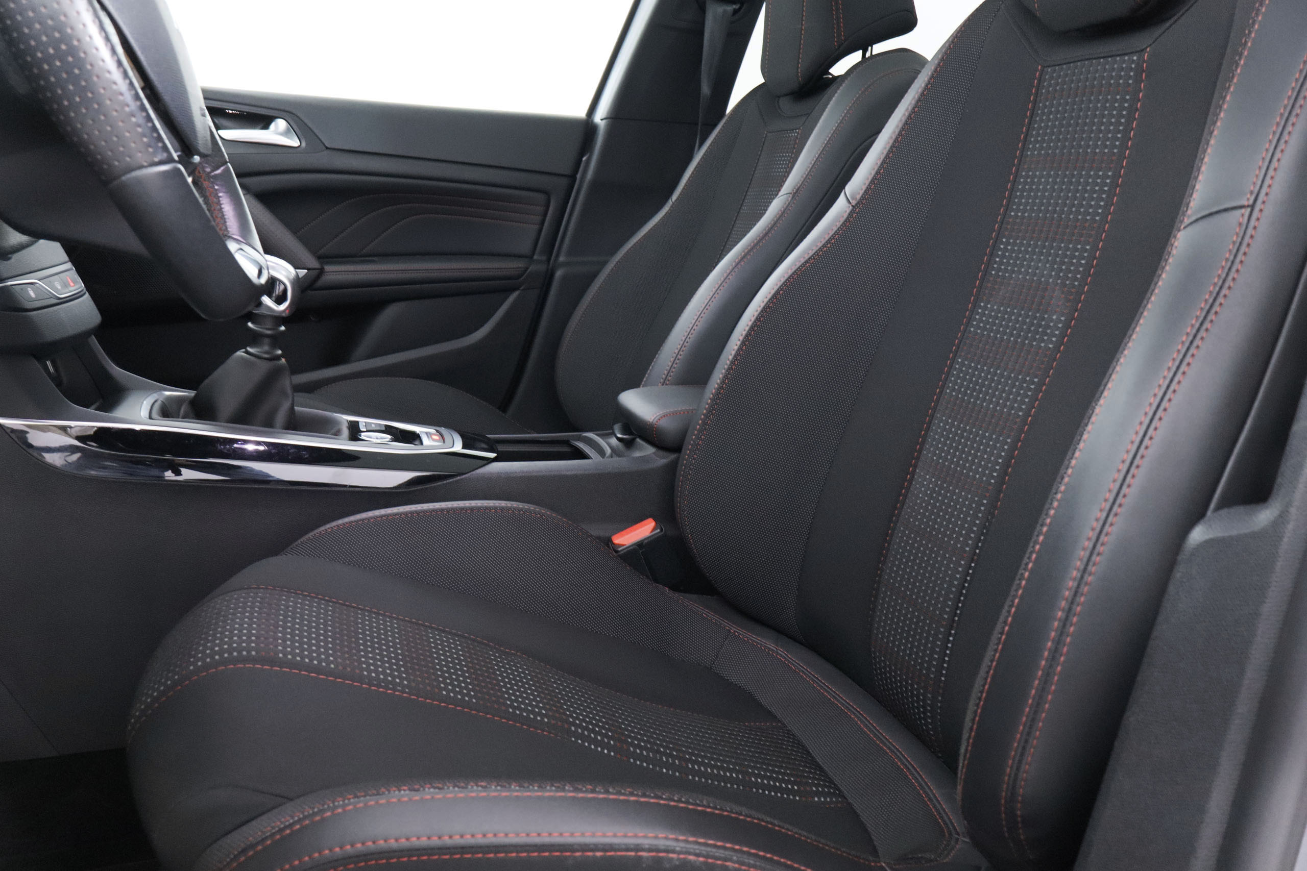 Peugeot 308 1.2 GT LINE 130CV 5P # TECHO PANORAMICO,NAVY,FAROS LED foto 23