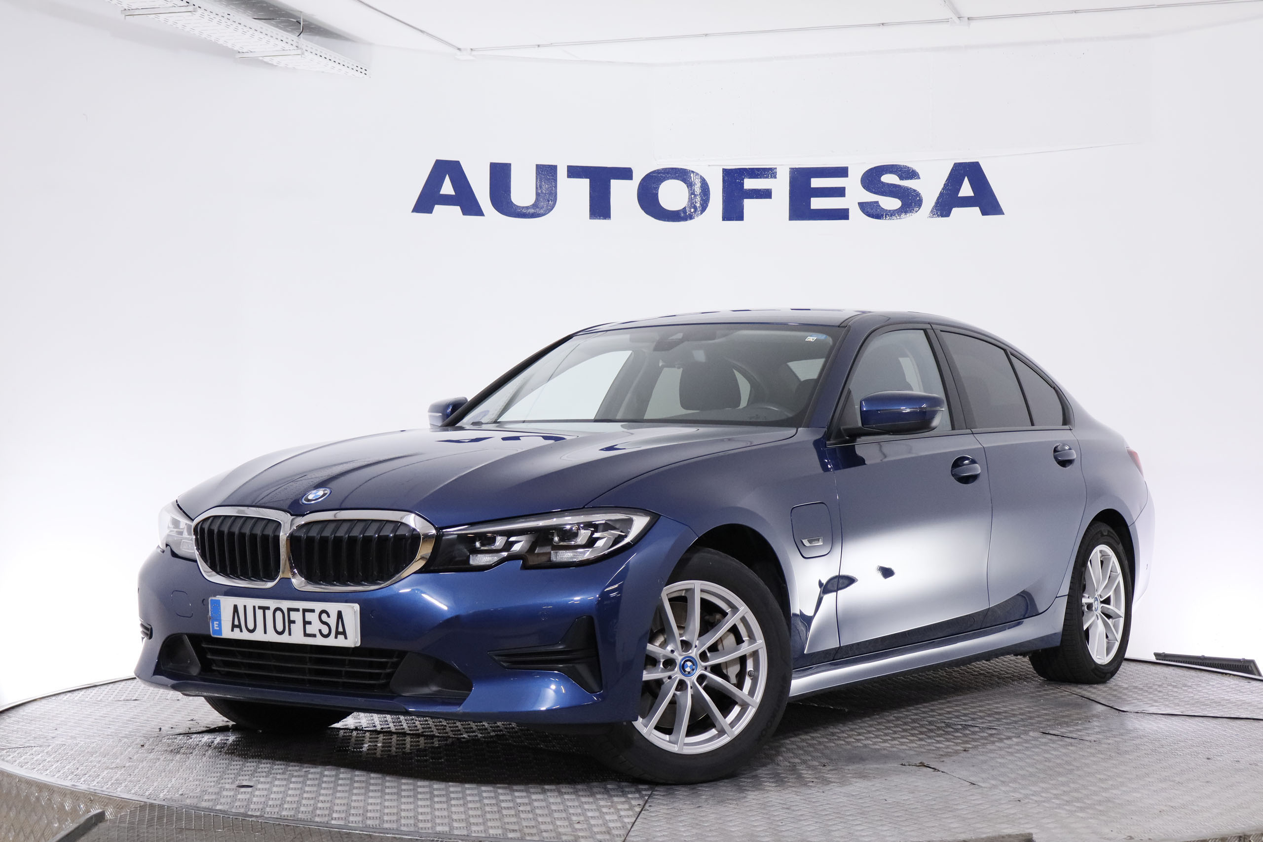 BMW 330 SERIE 3 330E HIBRIDO ENCHUFABLE AUTO 292CV 4P # IVA DEDUCIBLE,NAVY, foto 1