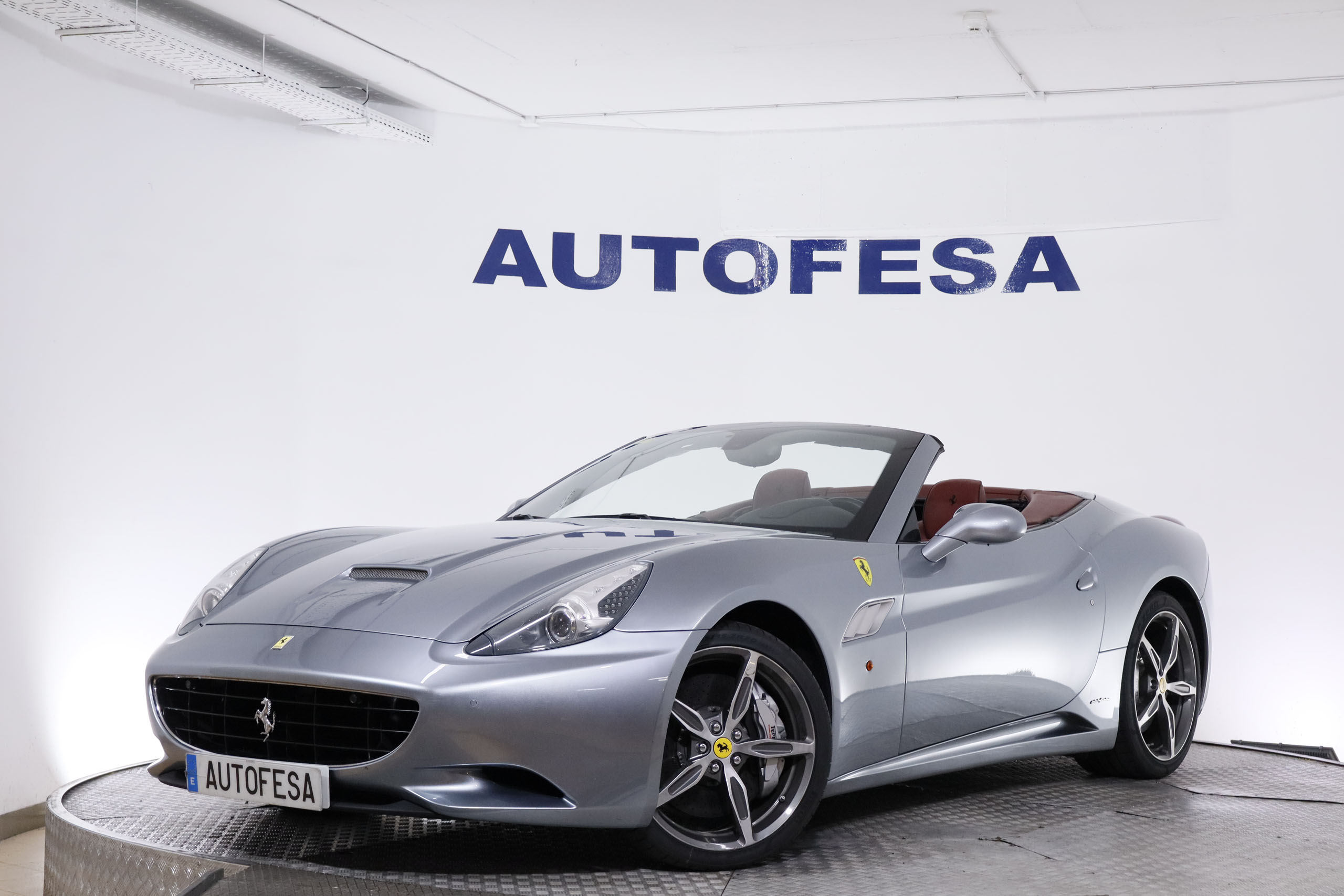 Ferrari CALIFORNIA 4.3 V8 AUTO 490CV 2P # NAVY,CUERO,BIXENON foto 1