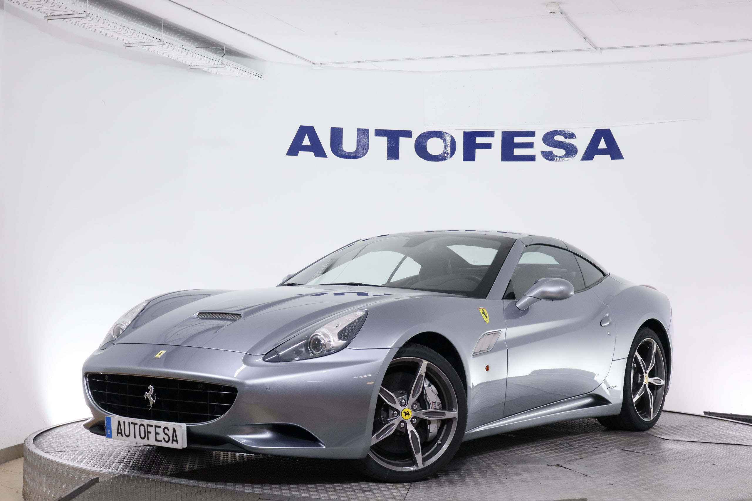 Ferrari CALIFORNIA 4.3 V8 AUTO 490CV 2P # NAVY,CUERO,BIXENON foto 2