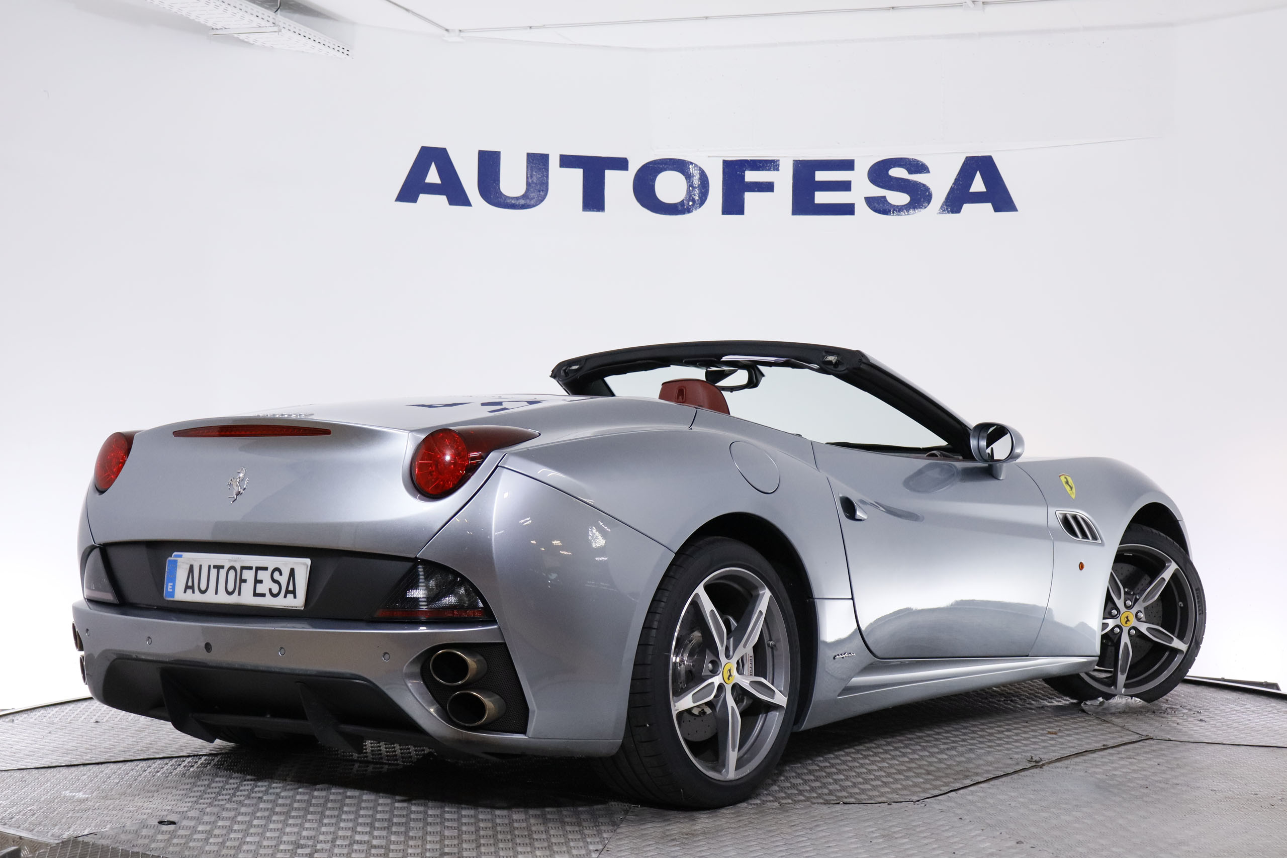 Ferrari CALIFORNIA 4.3 V8 AUTO 490CV 2P # NAVY,CUERO,BIXENON foto 9