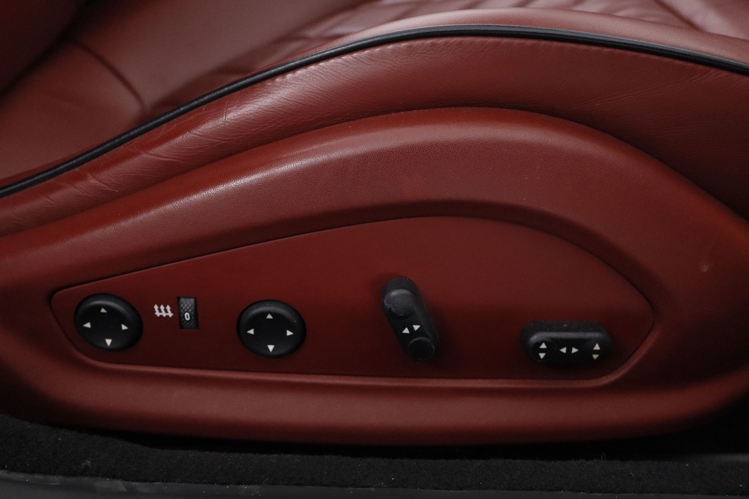 Ferrari CALIFORNIA 4.3 V8 AUTO 490CV 2P # NAVY,CUERO,BIXENON foto 28