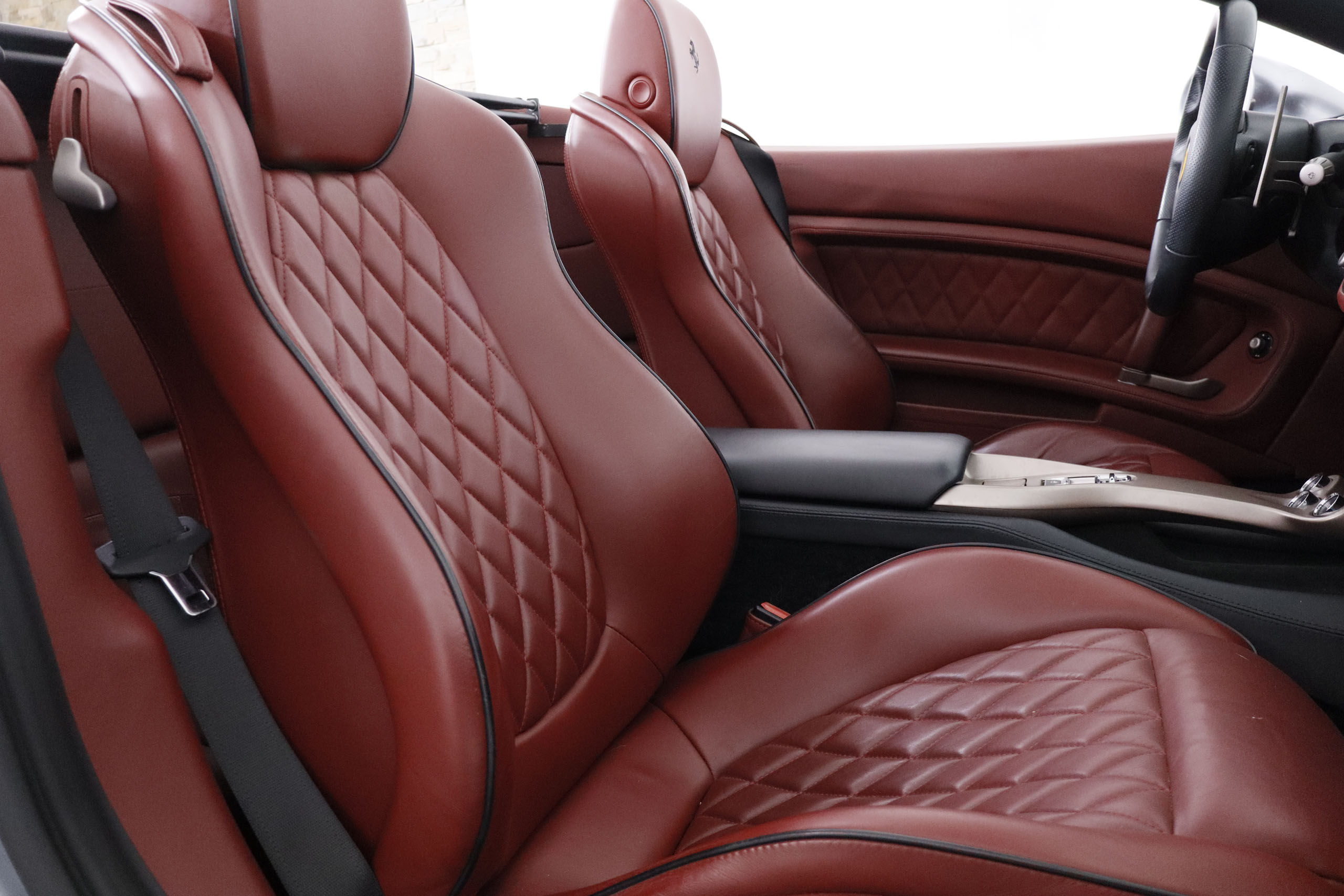 Ferrari CALIFORNIA 4.3 V8 AUTO 490CV 2P # NAVY,CUERO,BIXENON foto 27