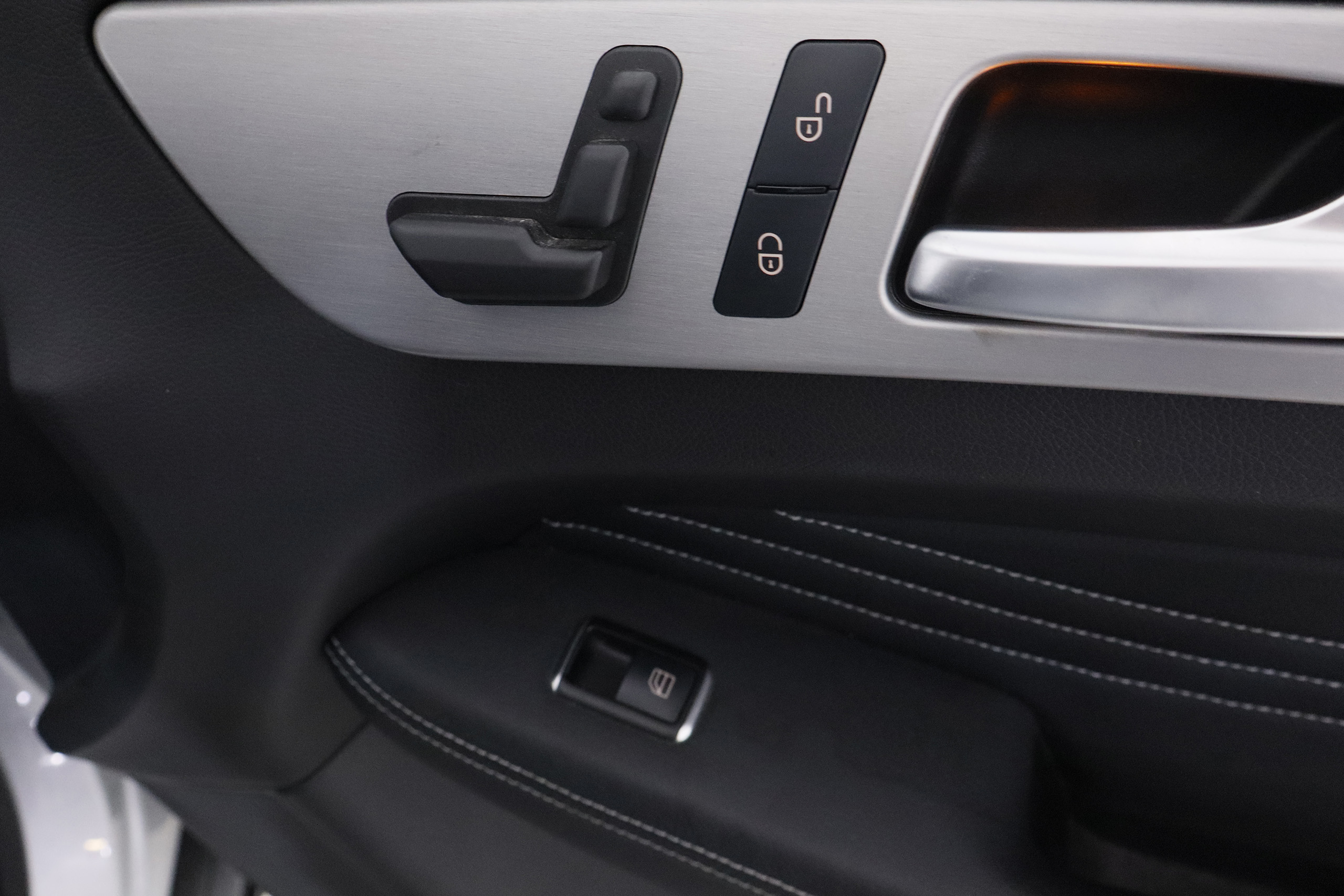 Mercedes-benz CLASE ML 250 EDITION BLUETEC 4MATIC 204CV AUTO 5P S/S # TECHO ELE, NAVY, PARKTRONIC CLASE ML 250 EDITION BLUETEC 4MATIC 204CV AUTO 5P S/S # TECHO ELE, NAVY, PARKTRONIC foto 27