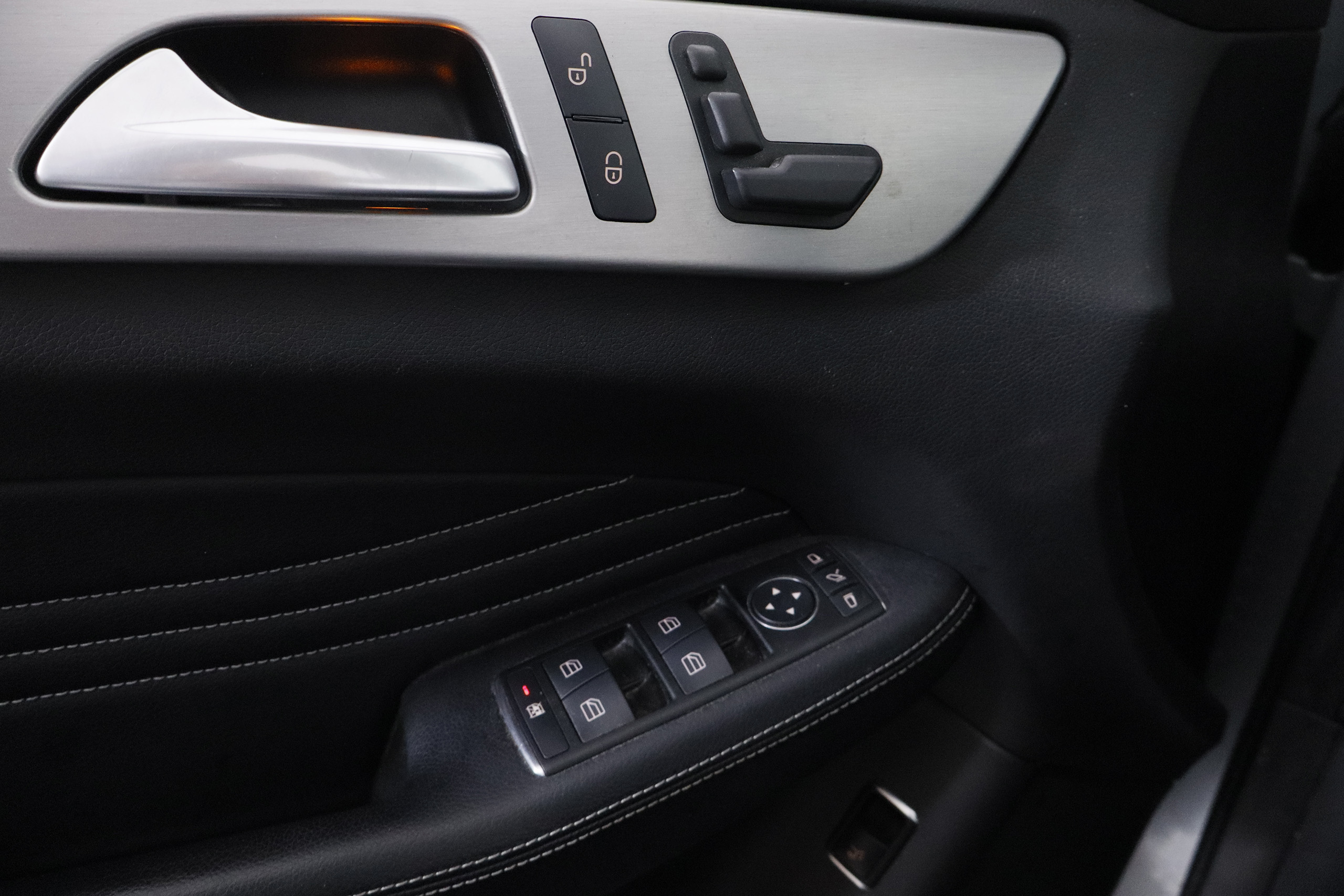 Mercedes-benz CLASE ML 250 EDITION BLUETEC 4MATIC 204CV AUTO 5P S/S # TECHO ELE, NAVY, PARKTRONIC CLASE ML 250 EDITION BLUETEC 4MATIC 204CV AUTO 5P S/S # TECHO ELE, NAVY, PARKTRONIC foto 25