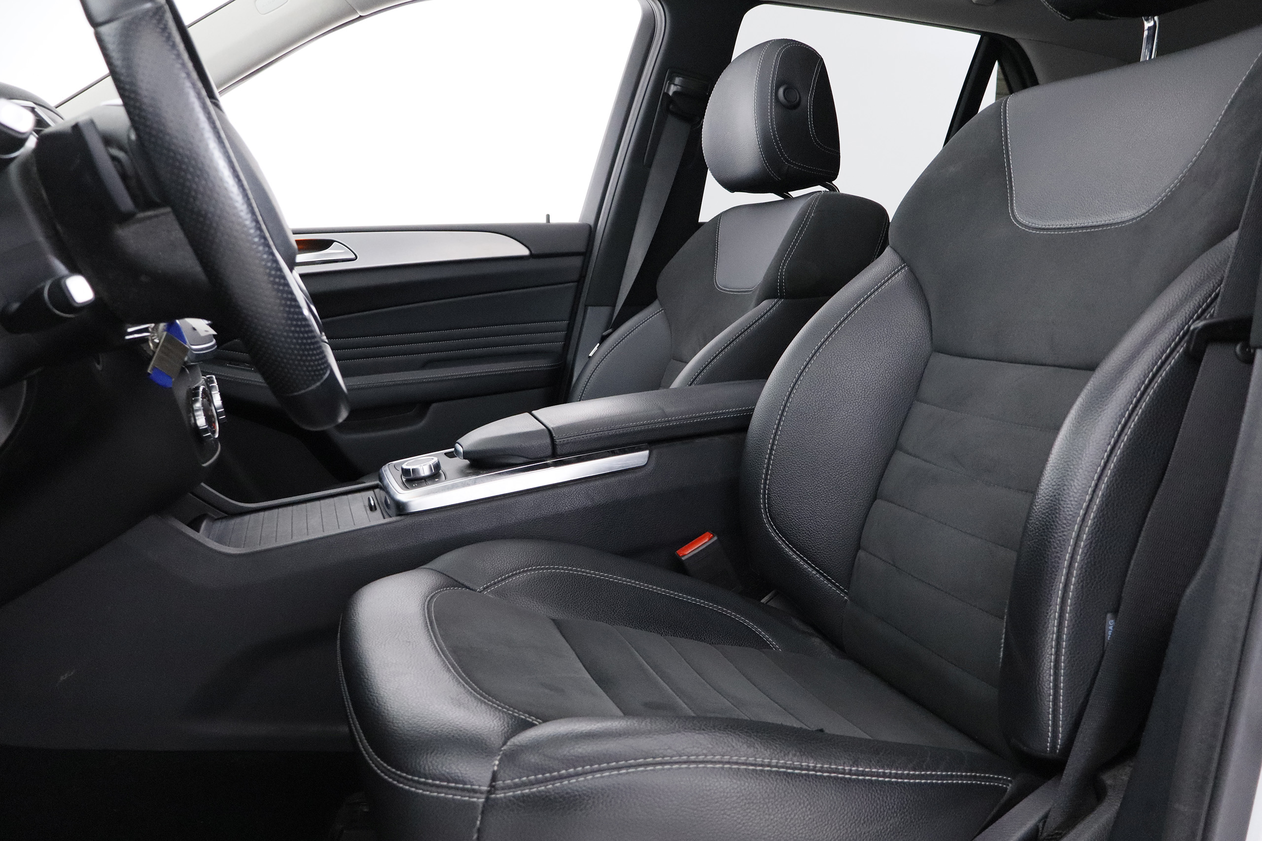 Mercedes-benz CLASE ML 250 EDITION BLUETEC 4MATIC 204CV AUTO 5P S/S # TECHO ELE, NAVY, PARKTRONIC CLASE ML 250 EDITION BLUETEC 4MATIC 204CV AUTO 5P S/S # TECHO ELE, NAVY, PARKTRONIC foto 26