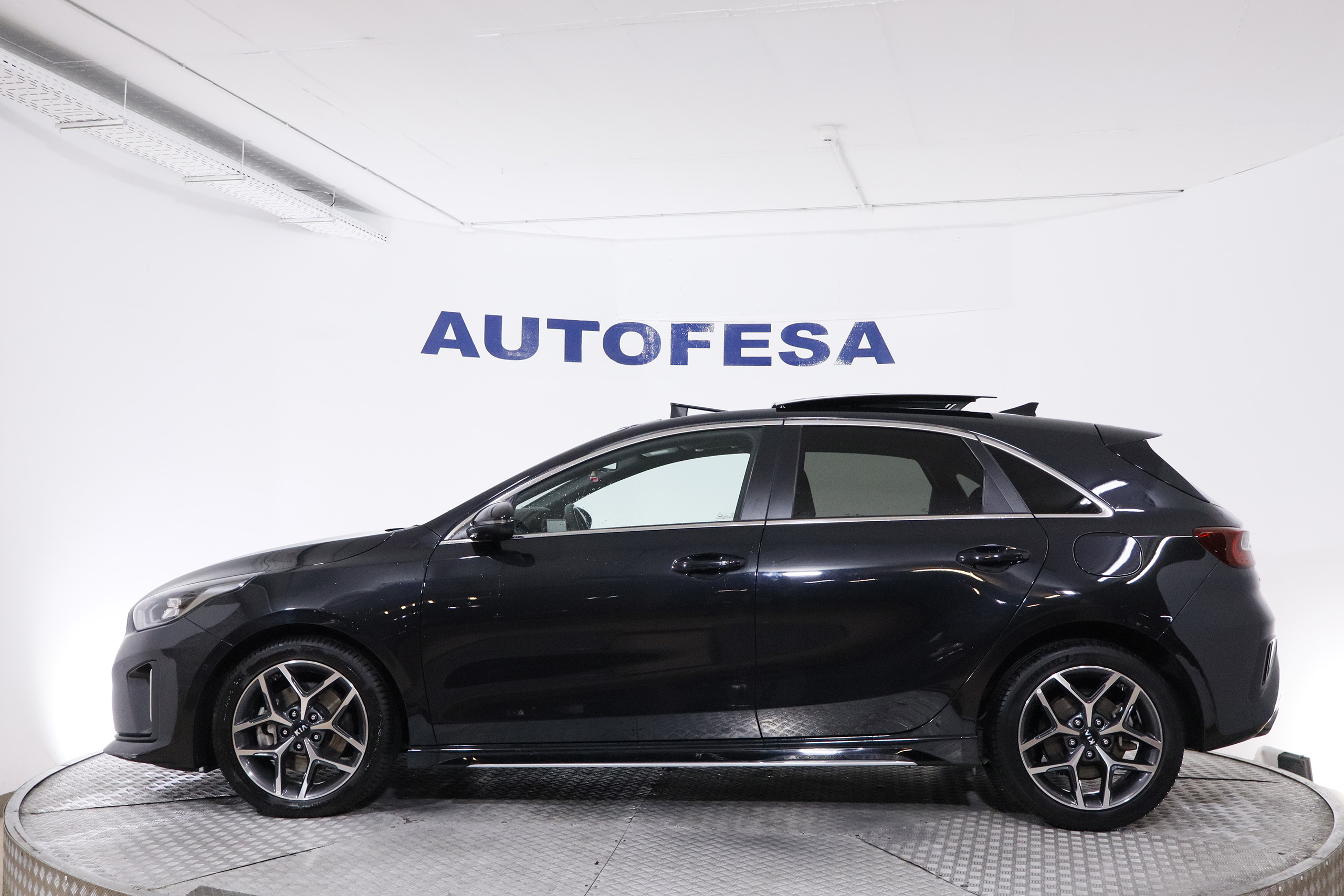 Kia Ceed 1.5 MHEV 160CV GT LINE DCT AUTO 5P S/S # TECHO ELE, NAVY, PARKTRONIC foto 5