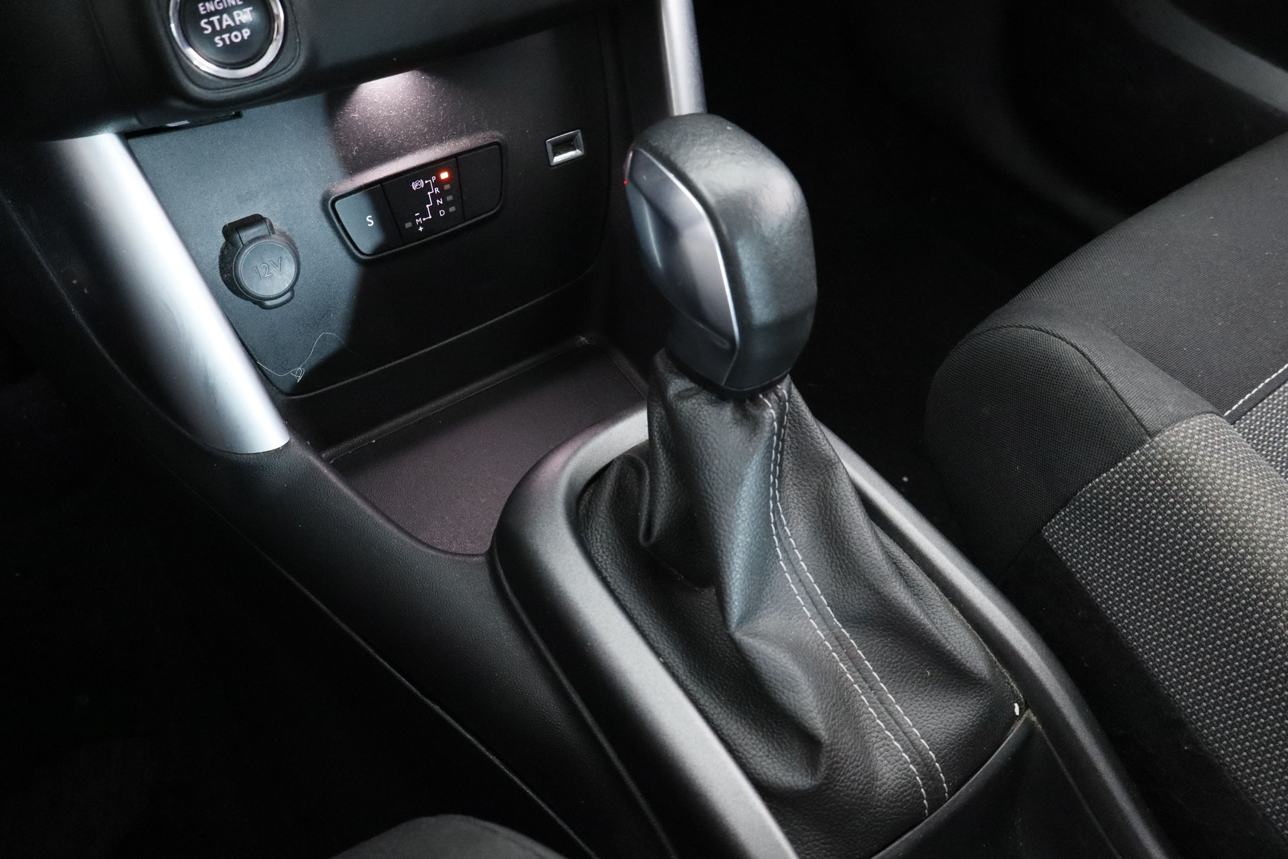 Citroen C3 AIRCROSS 1.5 HDI 120CV SHINE AUTO # NAVY,PARKTRONIC,CAMARA TRASERA 1.5 HDI 120CV SHINE AUTO # NAVY,PARKTRONIC,CAMARA TRASERA foto 24