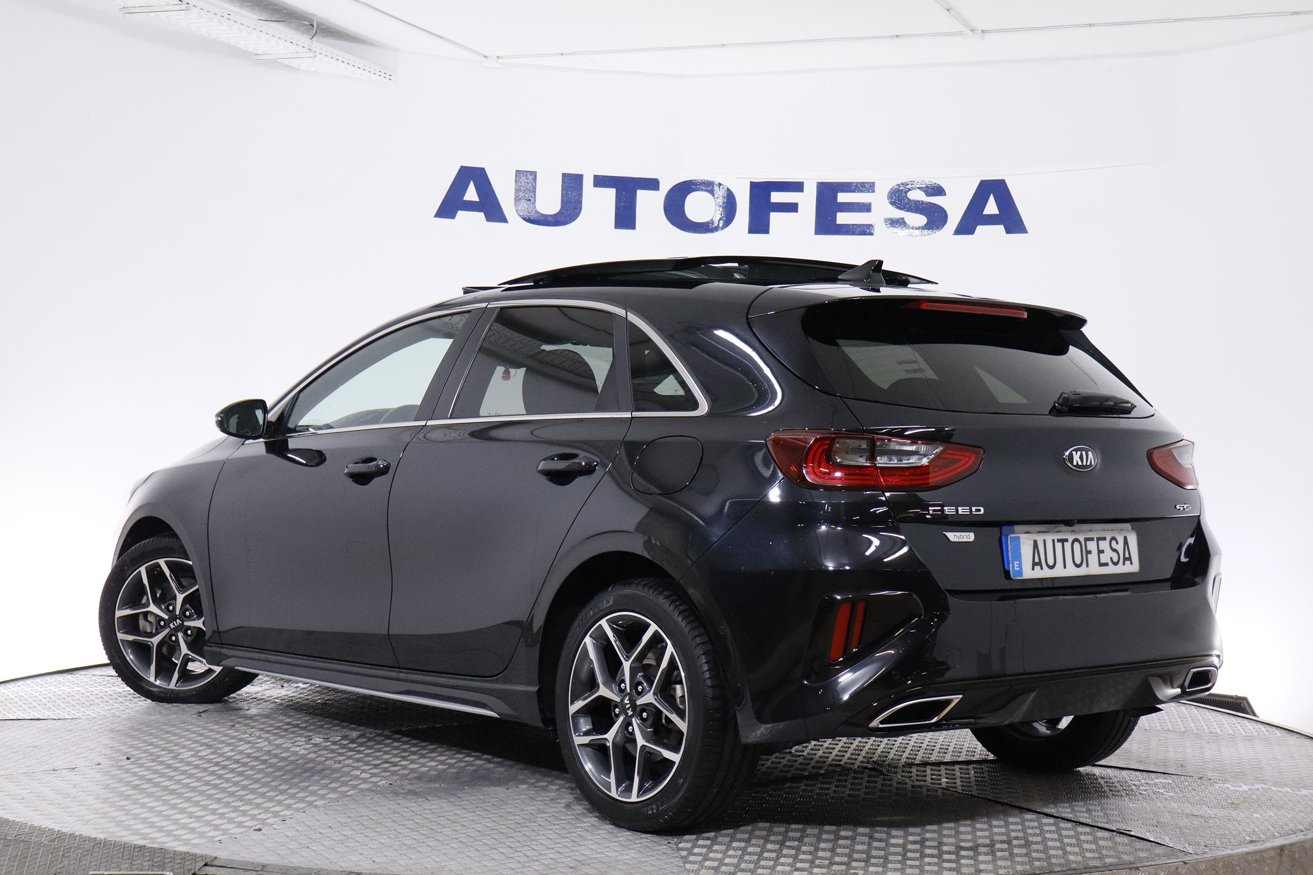 Kia Ceed 1.5 MHEV 160CV GT LINE DCT AUTO 5P S/S # TECHO ELE, NAVY, PARKTRONIC foto 6