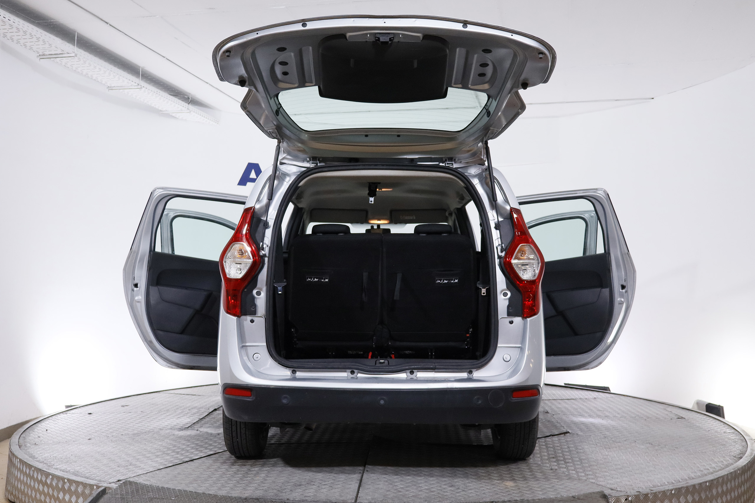 Dacia LODGY 1.6 TCE 100CV 7PLAZAS 5P S/S # IVA DEDUCIBLE, PARKTRONIC 1.3 TCE 100CV 7PLAZAS 5P S/S # IVA DEDUCIBLE, PARKTRONIC foto 13