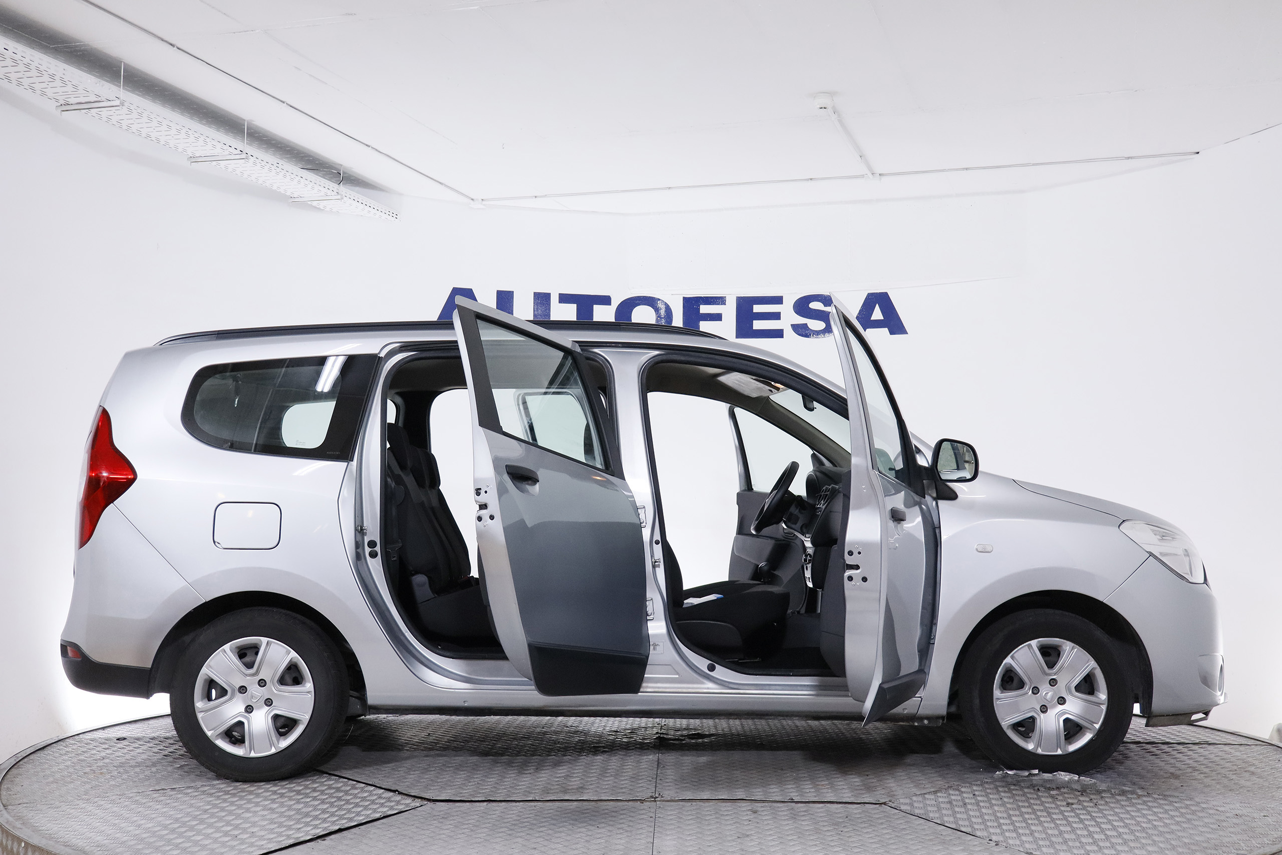 Dacia LODGY 1.6 TCE 100CV 7PLAZAS 5P S/S # IVA DEDUCIBLE, PARKTRONIC 1.3 TCE 100CV 7PLAZAS 5P S/S # IVA DEDUCIBLE, PARKTRONIC foto 11