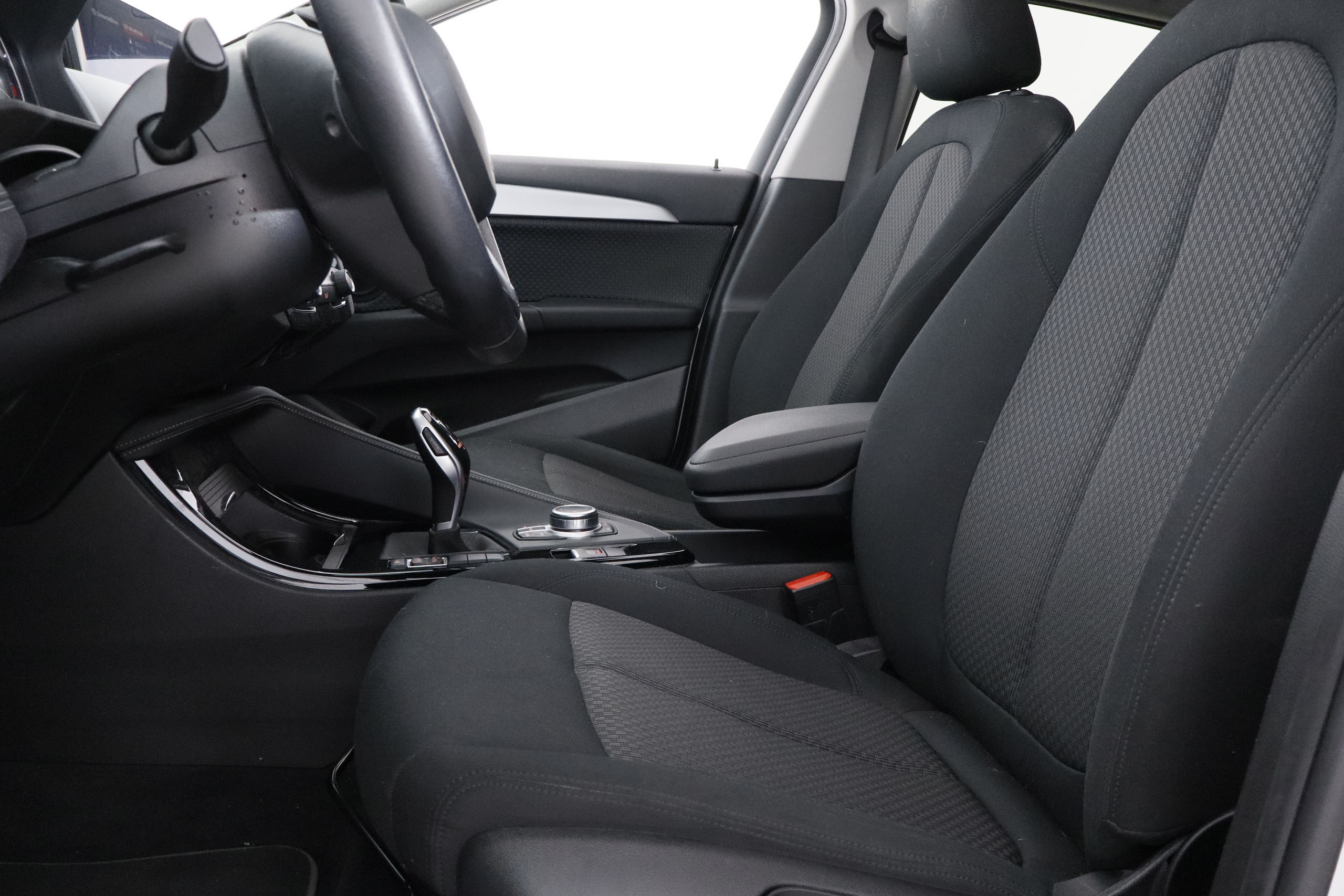 BMW X2 SDRIVE 18I AUTO 140CV 5P foto 23