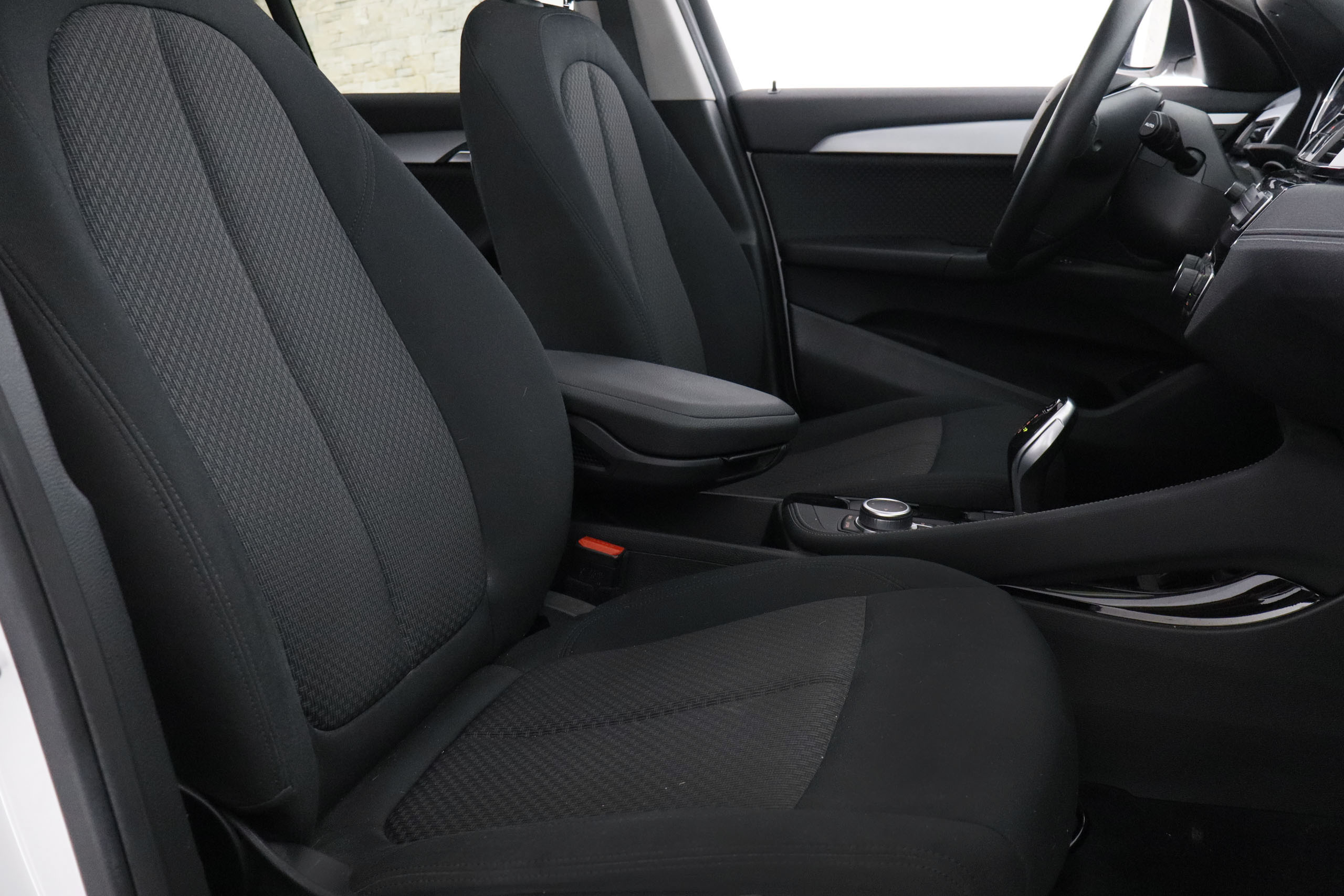 BMW X2 SDRIVE 18I AUTO 140CV 5P foto 24