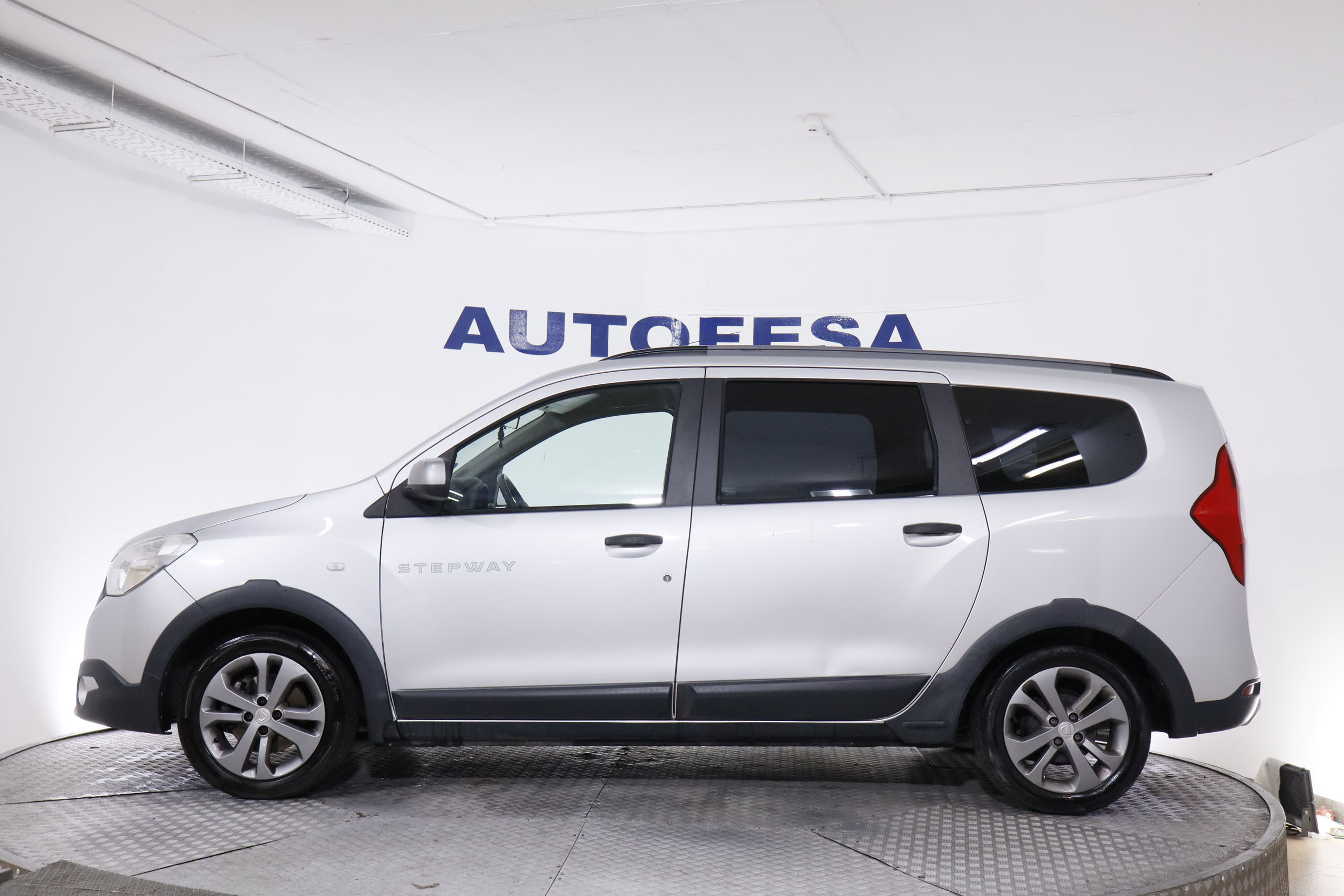 Dacia LODGY TCE STEPWAY 115CV 7 PLAZAS 5P # PARKTRONIC LODGY TCE STEPWAY 115CV 7 PLAZAS 5P # PARKTRONIC foto 5