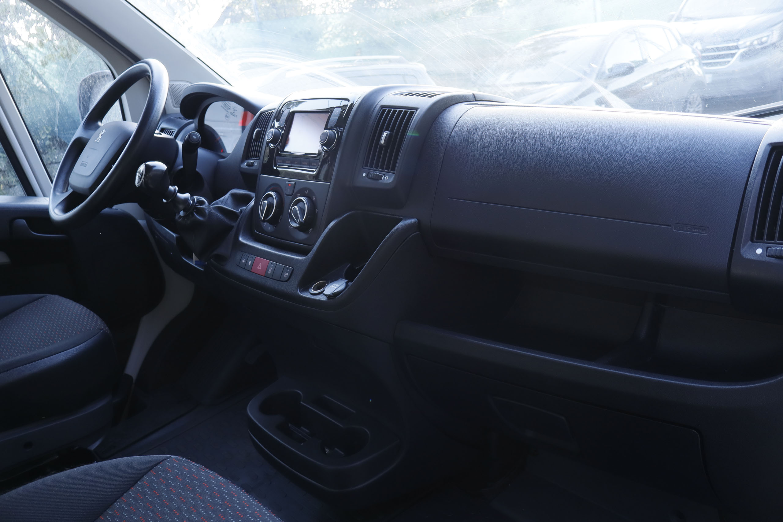 Peugeot Boxer 435 L2S BLUEHDI 140CV 2P # IVA DEDUCIBLE,NAVY foto 15