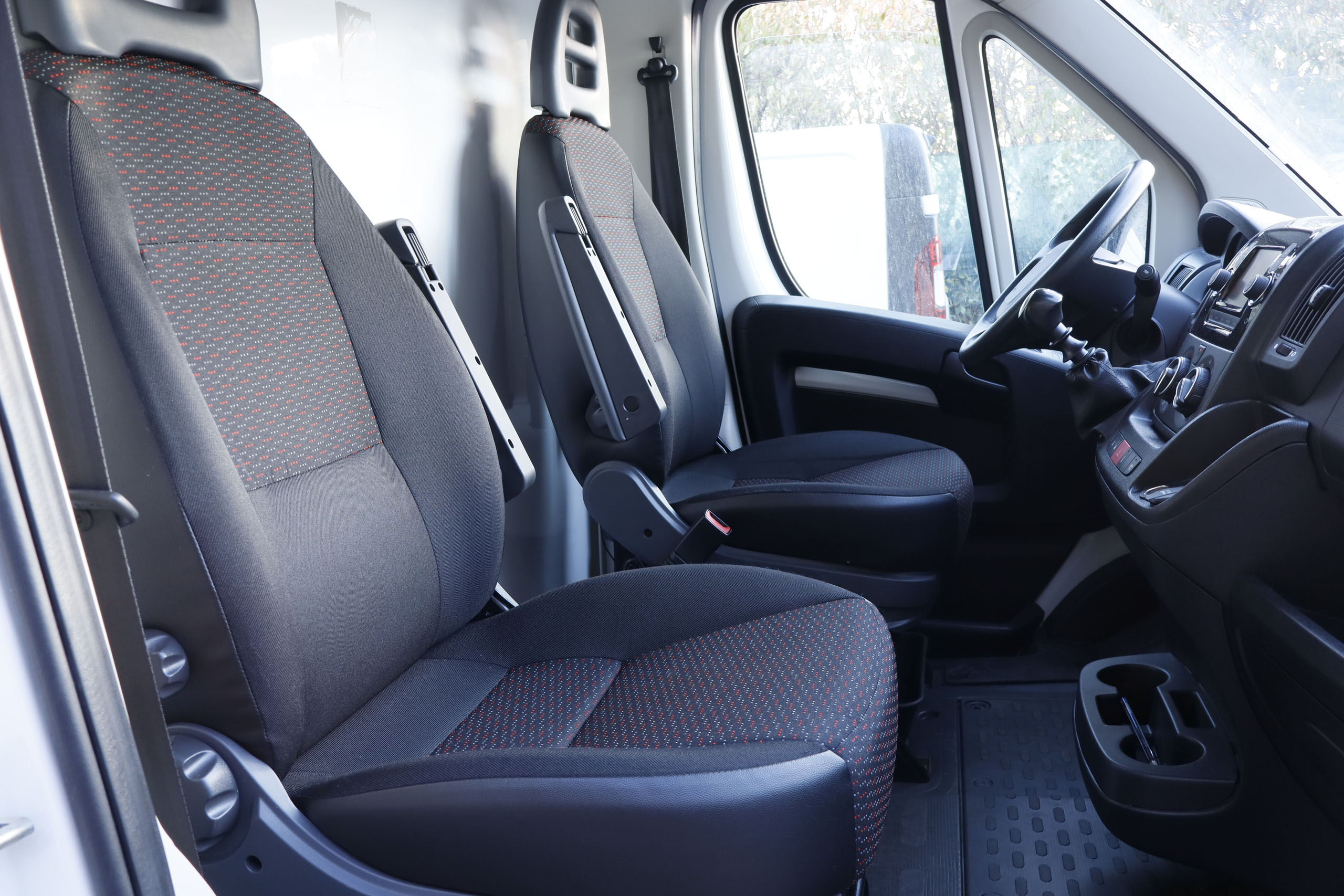 Peugeot Boxer 435 L2S BLUEHDI 140CV 2P # IVA DEDUCIBLE,NAVY foto 21