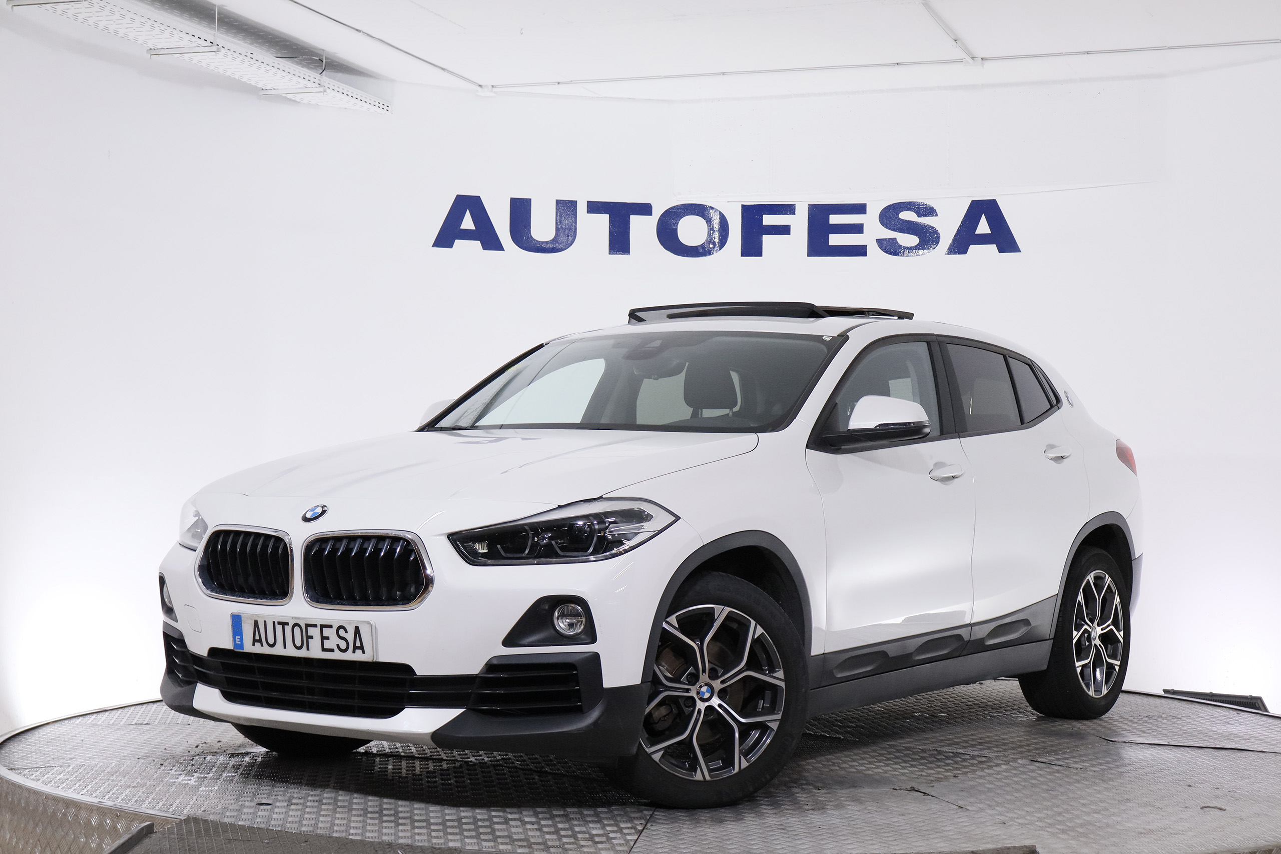BMW X2 SDRIVE 18I 140CV  AUTO 5P S/S # IVA DEDUCIBLE, TECHO ELE PANORAMICO, NAVY, FAROS LED foto 1