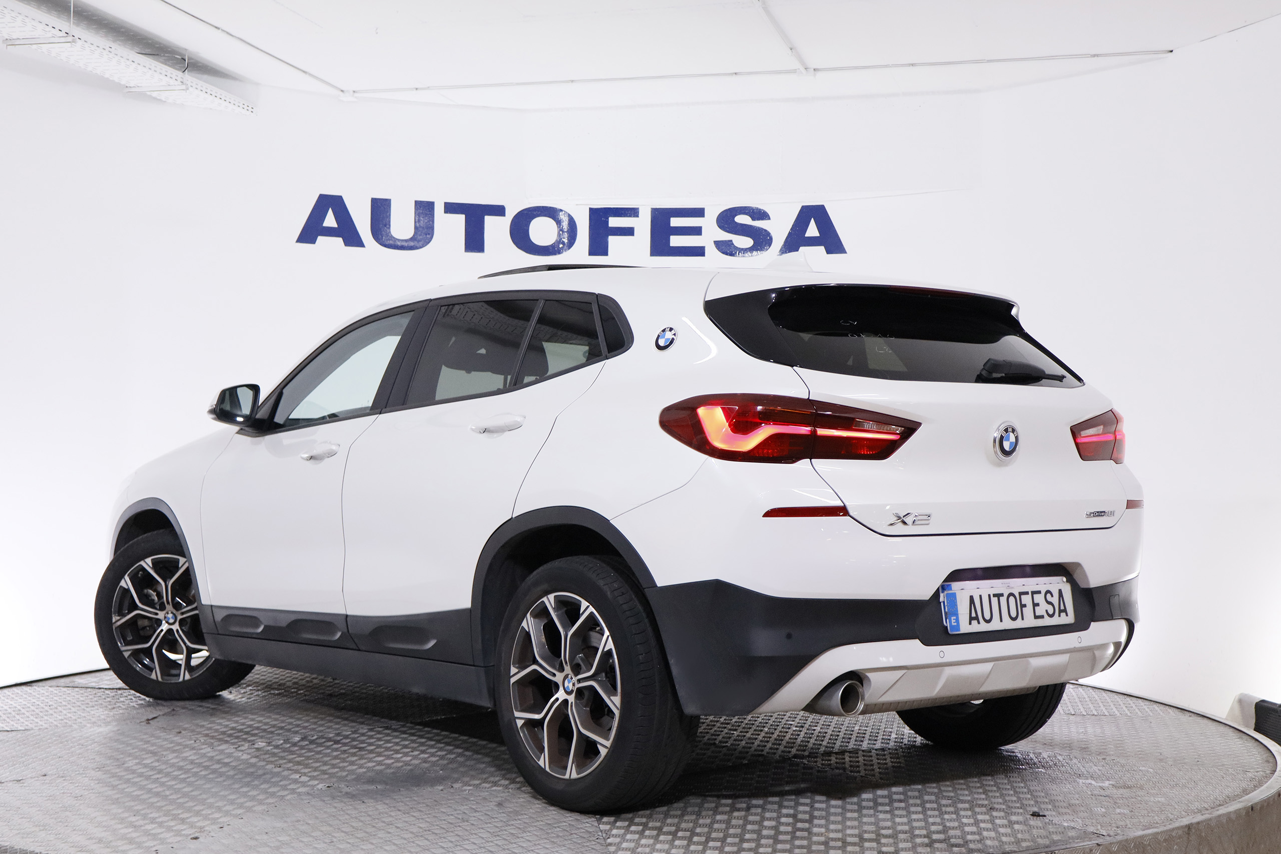 BMW X2 SDRIVE 18I 140CV  AUTO 5P S/S # IVA DEDUCIBLE, TECHO ELE PANORAMICO, NAVY, FAROS LED foto 6