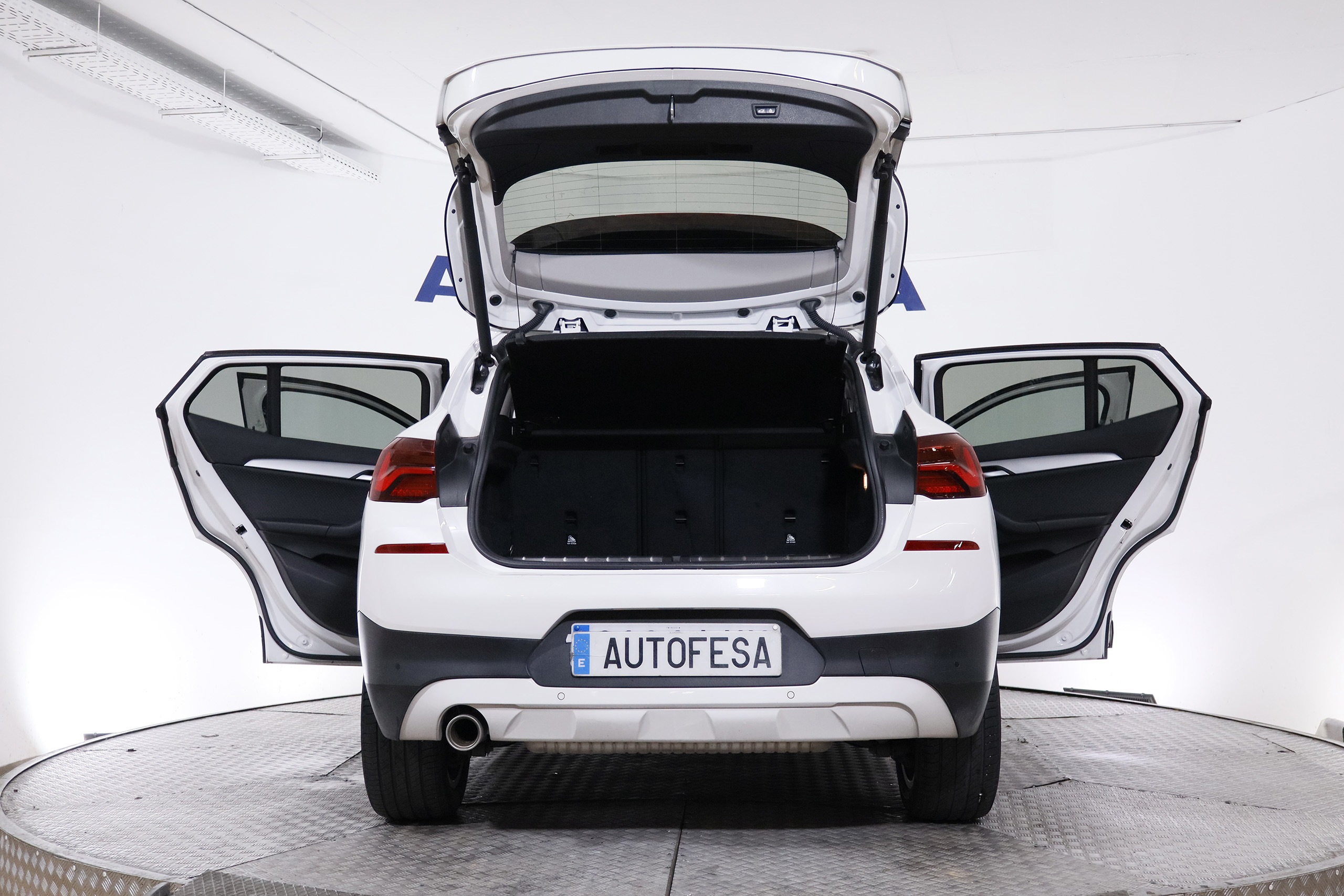 BMW X2 SDRIVE 18I 140CV  AUTO 5P S/S # IVA DEDUCIBLE, TECHO ELE PANORAMICO, NAVY, FAROS LED foto 13