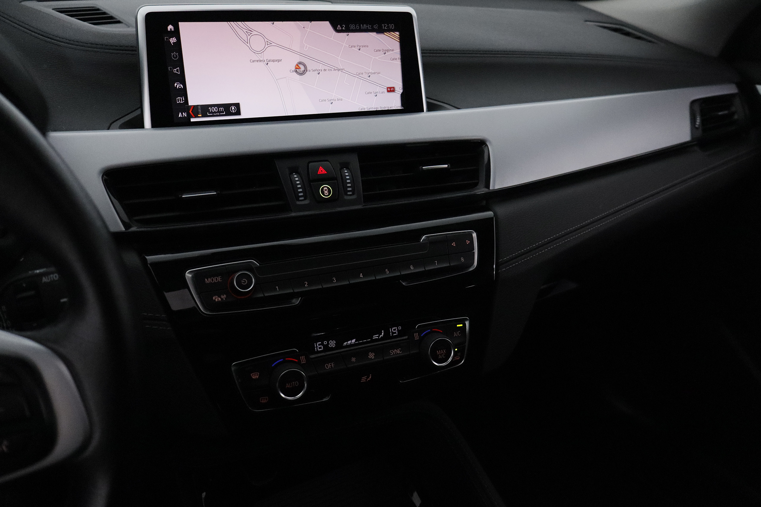 BMW X2 SDRIVE 18I 140CV  AUTO 5P S/S # IVA DEDUCIBLE, TECHO ELE PANORAMICO, NAVY, FAROS LED foto 21