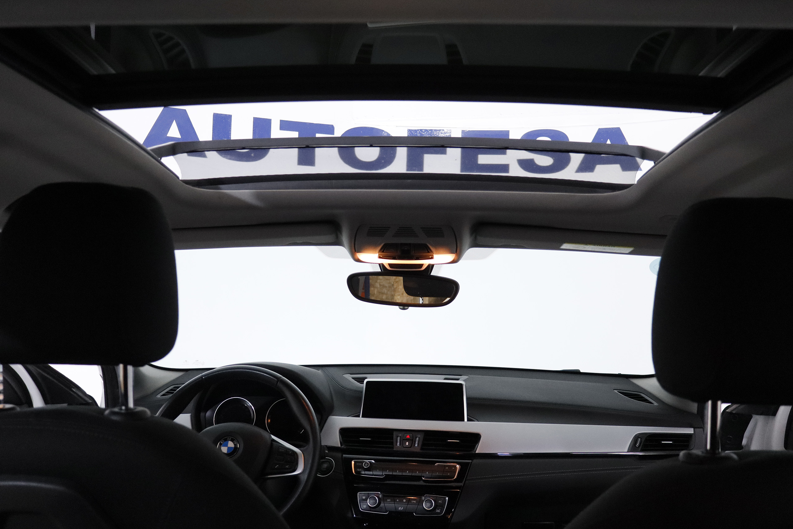BMW X2 SDRIVE 18I 140CV  AUTO 5P S/S # IVA DEDUCIBLE, TECHO ELE PANORAMICO, NAVY, FAROS LED foto 14