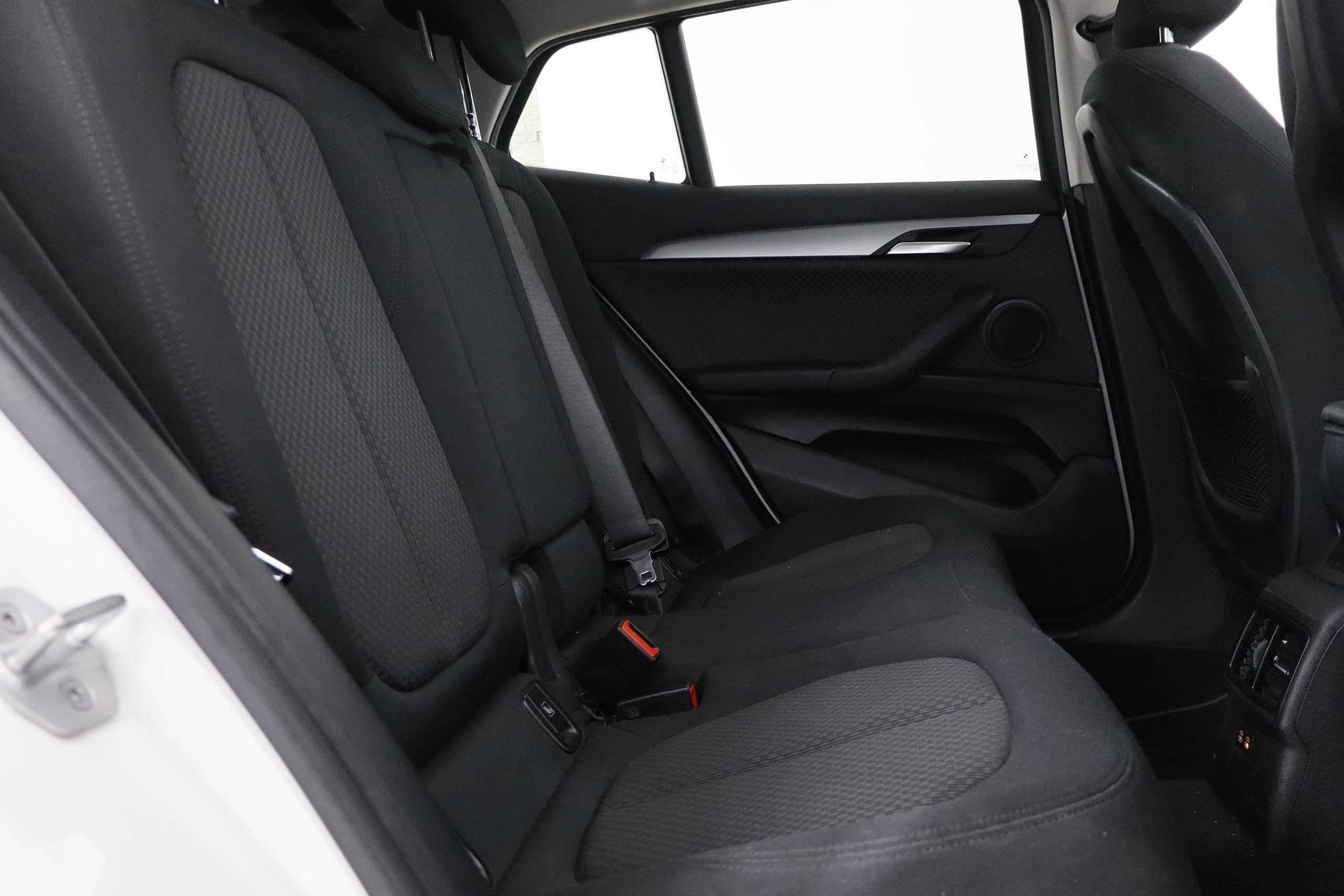 BMW X2 SDRIVE 18I 140CV  AUTO 5P S/S # IVA DEDUCIBLE, TECHO ELE PANORAMICO, NAVY, FAROS LED foto 27