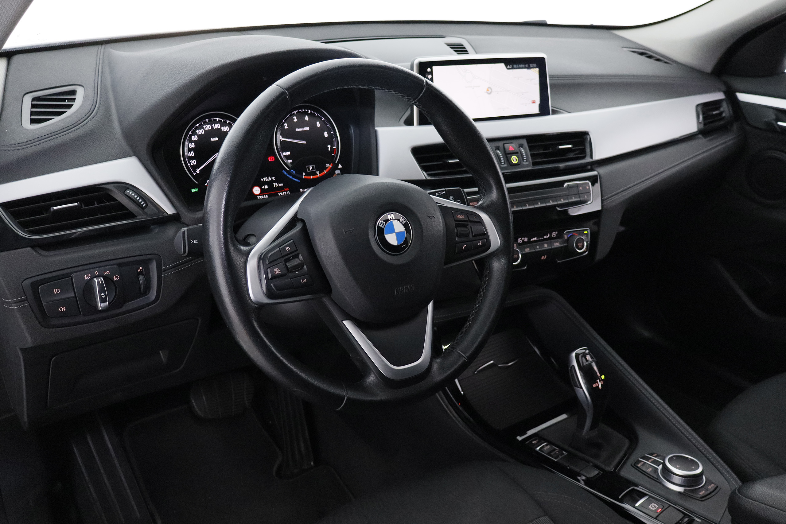 BMW X2 SDRIVE 18I 140CV  AUTO 5P S/S # IVA DEDUCIBLE, TECHO ELE PANORAMICO, NAVY, FAROS LED foto 15