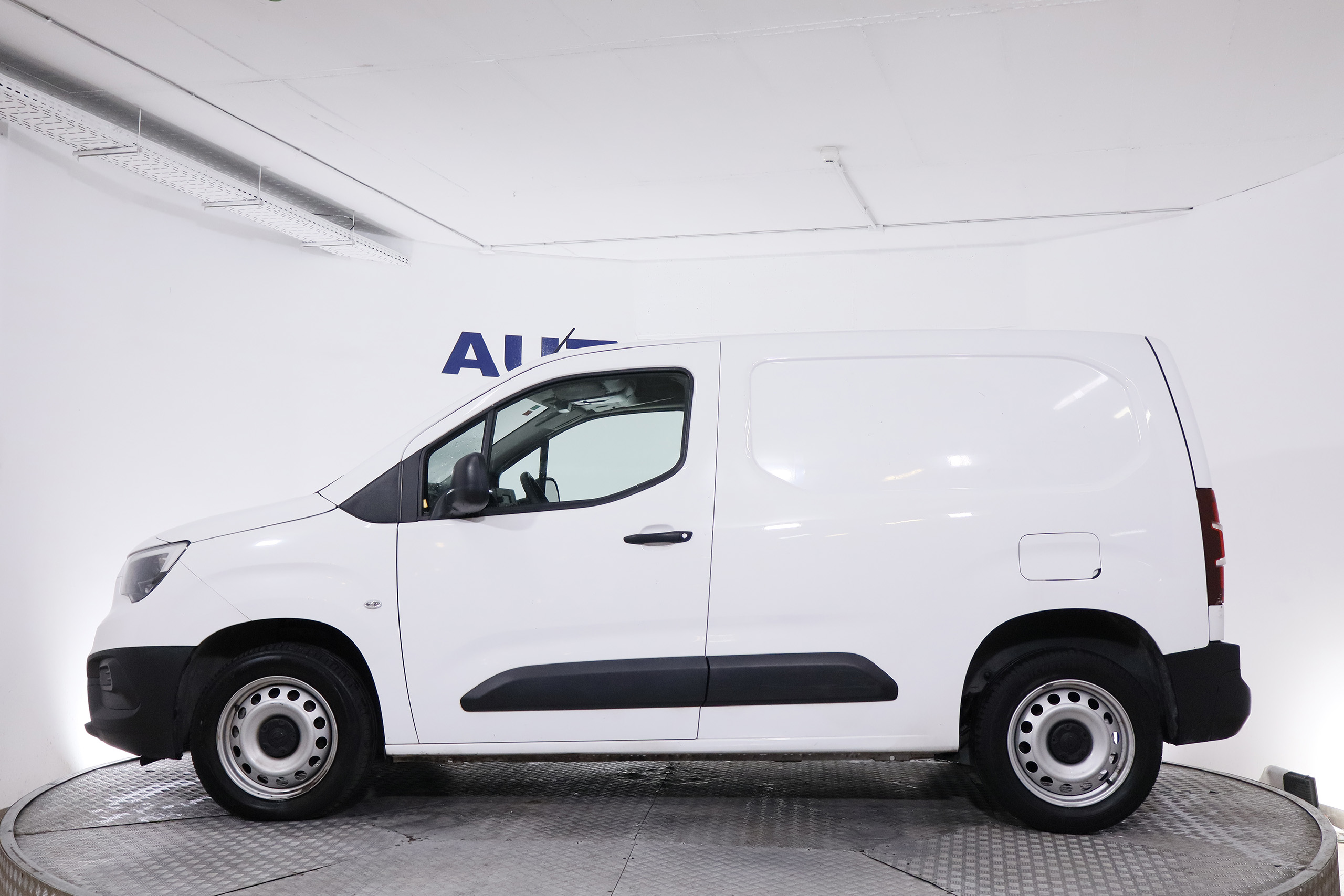 Opel Combo CARGO EXPRESS 1.5 TD 1000 KG 100CV 3P S/S # IVA DEDUCIBLE, BLUETOOTH foto 5