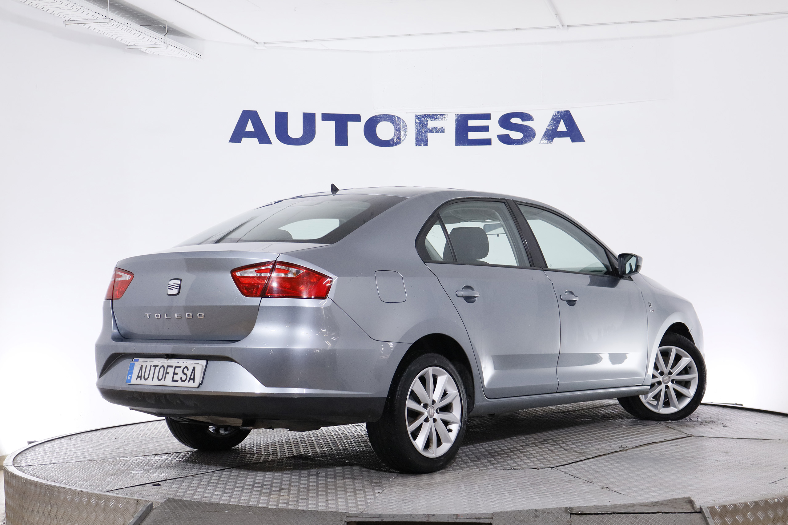 Seat Toledo 1.6 TDI STYLE 105CV 5P # NAVY, PARKTRONIC foto 9