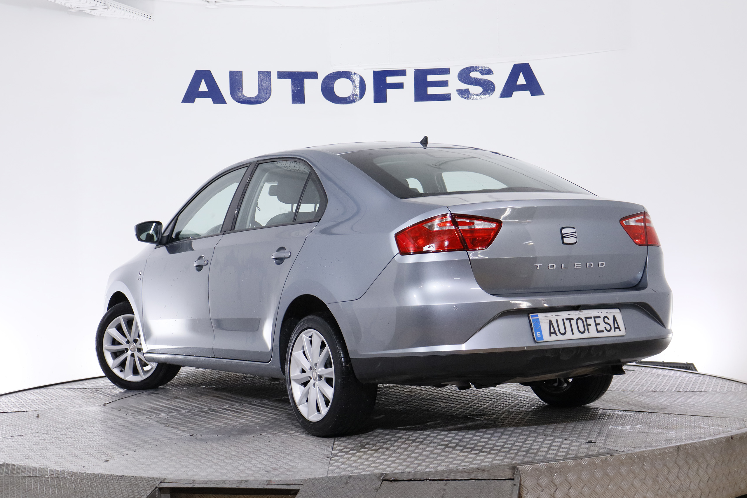 Seat Toledo 1.6 TDI STYLE 105CV 5P # NAVY, PARKTRONIC foto 6