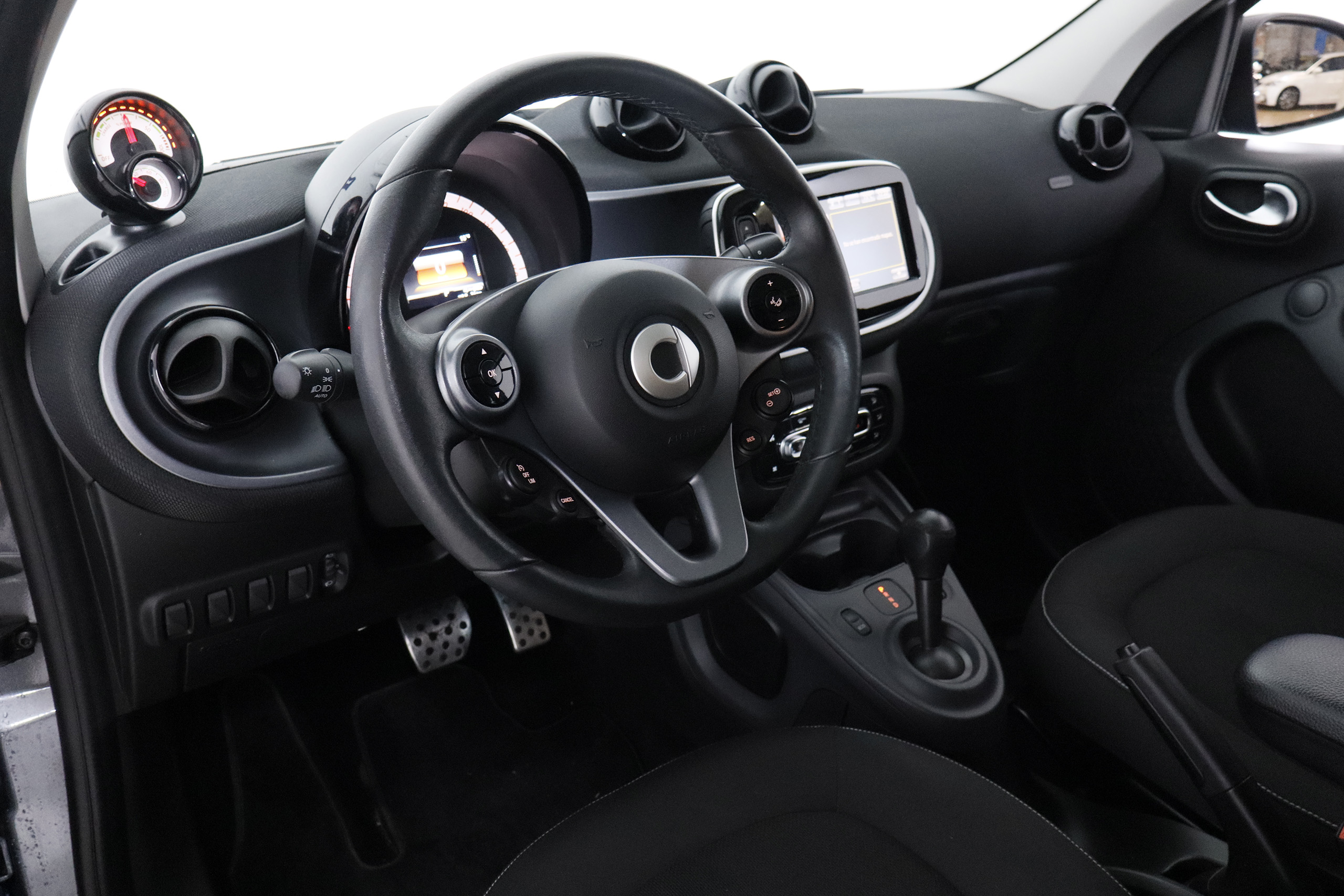 Smart Forfour EQ 82CV 5P AUTO # TECHO PANORAMICO, NAVY, PARKTRONIC foto 17