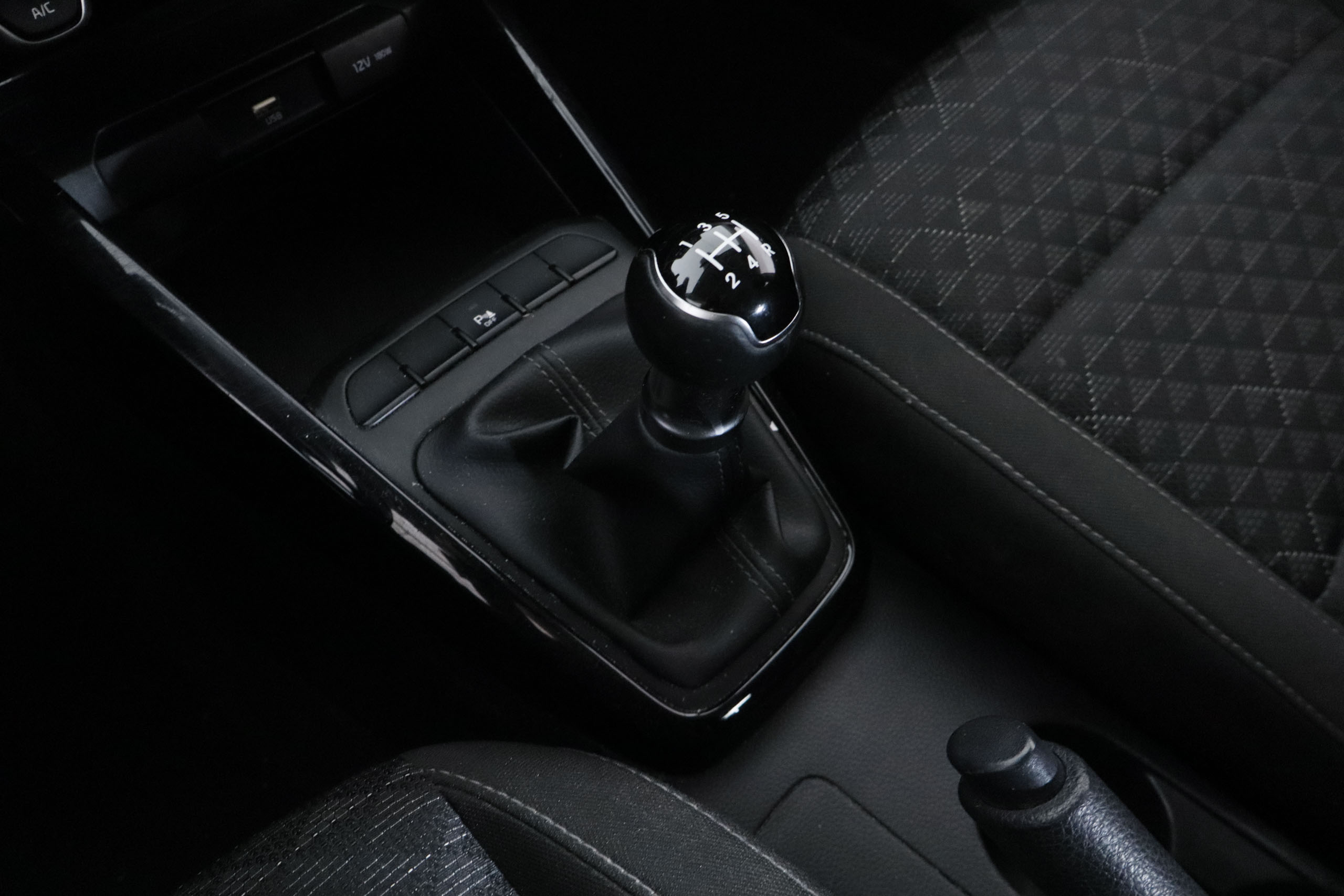 Kia Rio 1.2 DPI ACTIVE 84CV 5P # IVA DEDUCIBLE,CAMARA TRASERA foto 19