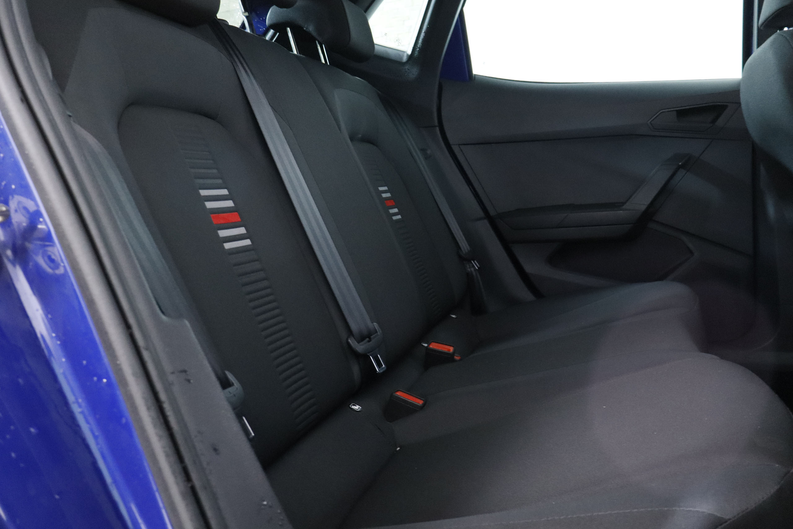 Seat Ibiza 1.0 TGI GNC FR XL 90CV 5P # NAVY,FAROS LED,PARKTRONIC foto 18