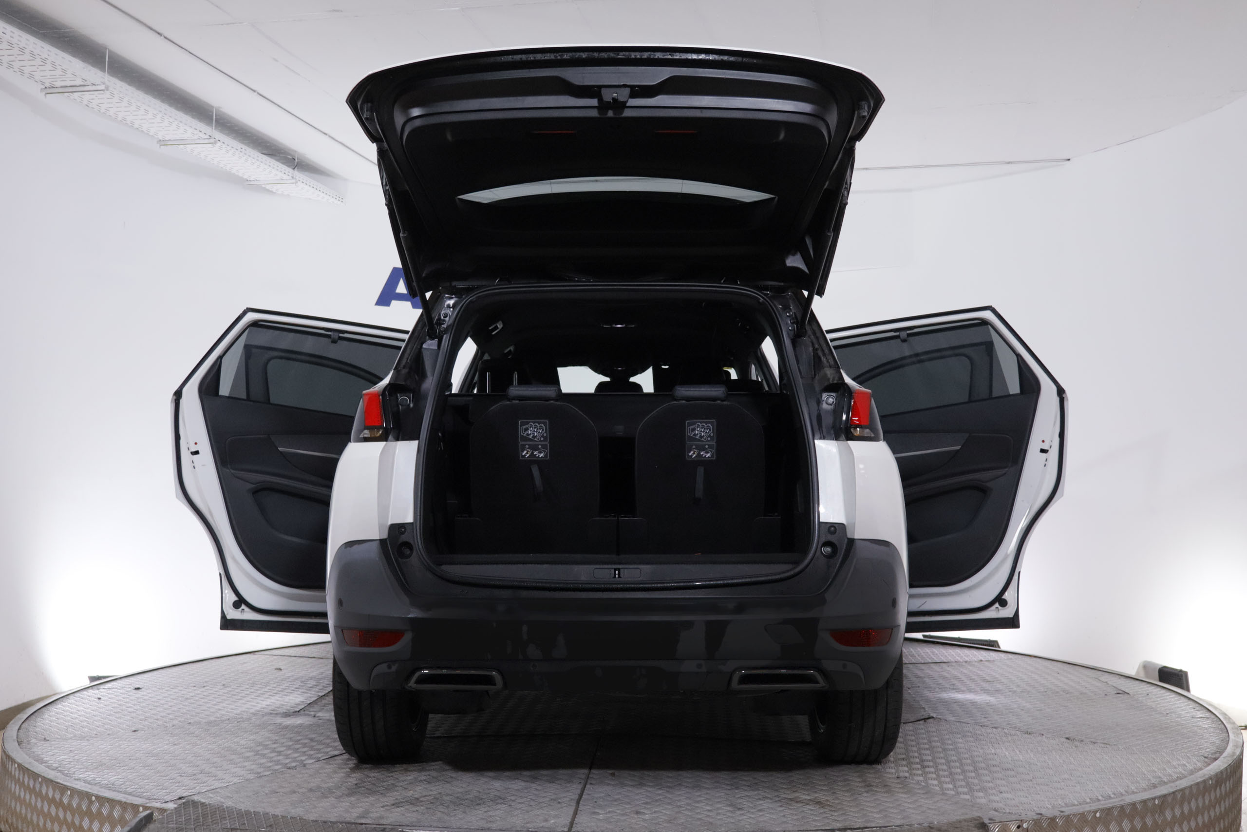 Peugeot 5008 5008 BLUEHDI GT LINE 130CV S/S 7 PLAZAS 5P # NAVY,FAROS LED,CAMARA TRASERA,PARKTRONIC foto 11